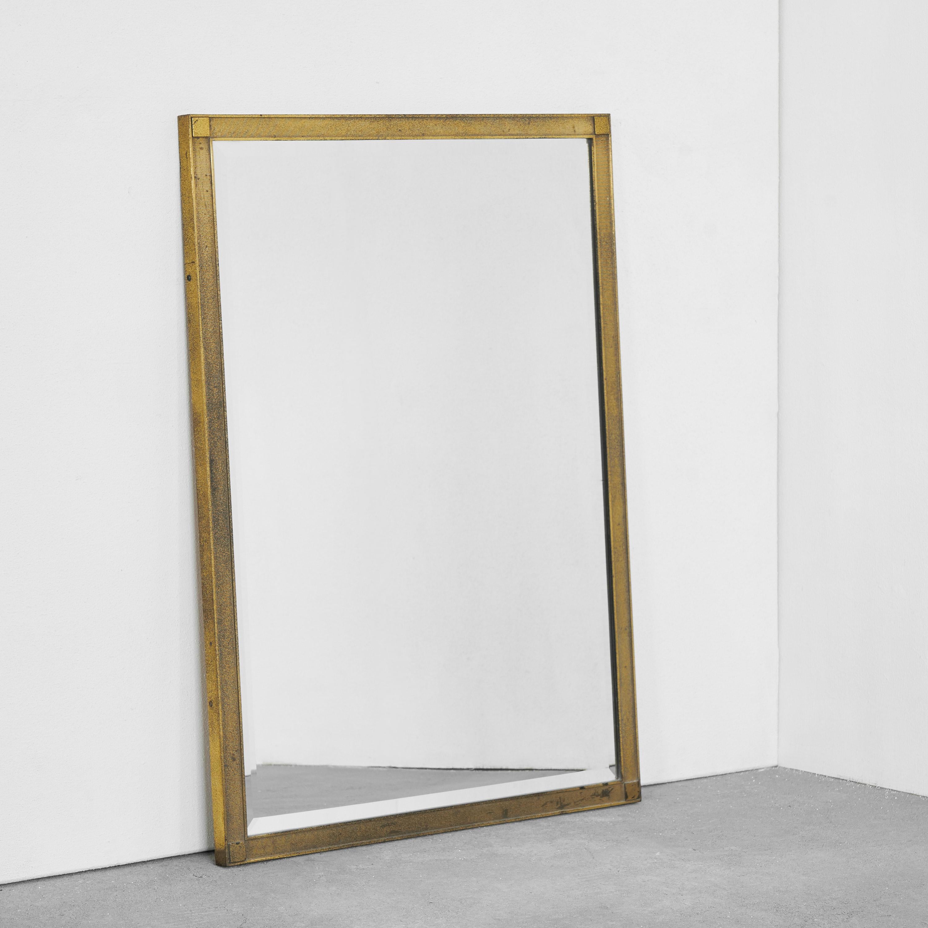 Mid-Century Modern Luxurious Facetted Mirror in Patinated Brass 1960s For Sale