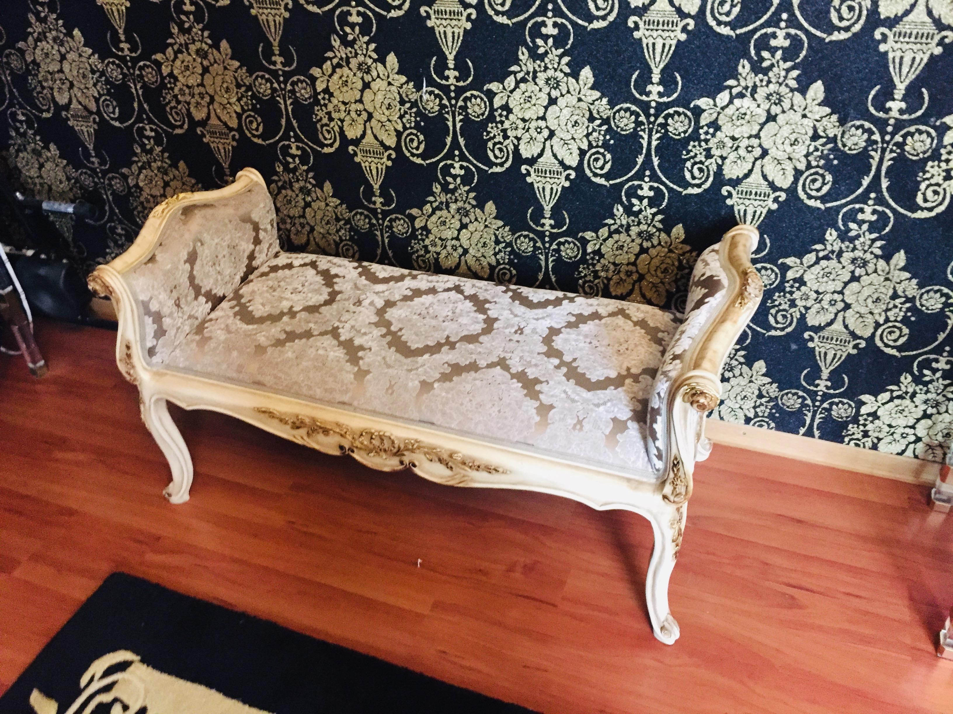 Hand-Carved Luxurious French seating Bench Gondola in the antique Louis Seize XVI Style 