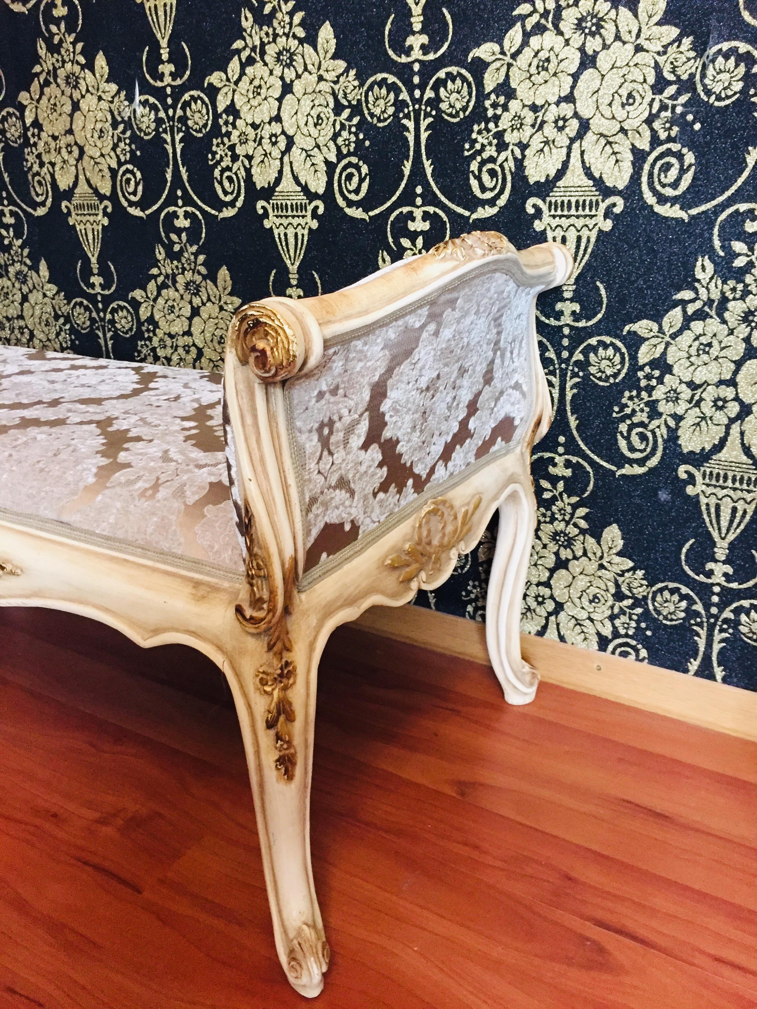 Luxurious French seating Bench Gondola in the antique Louis Seize XVI Style  In Good Condition In Berlin, DE
