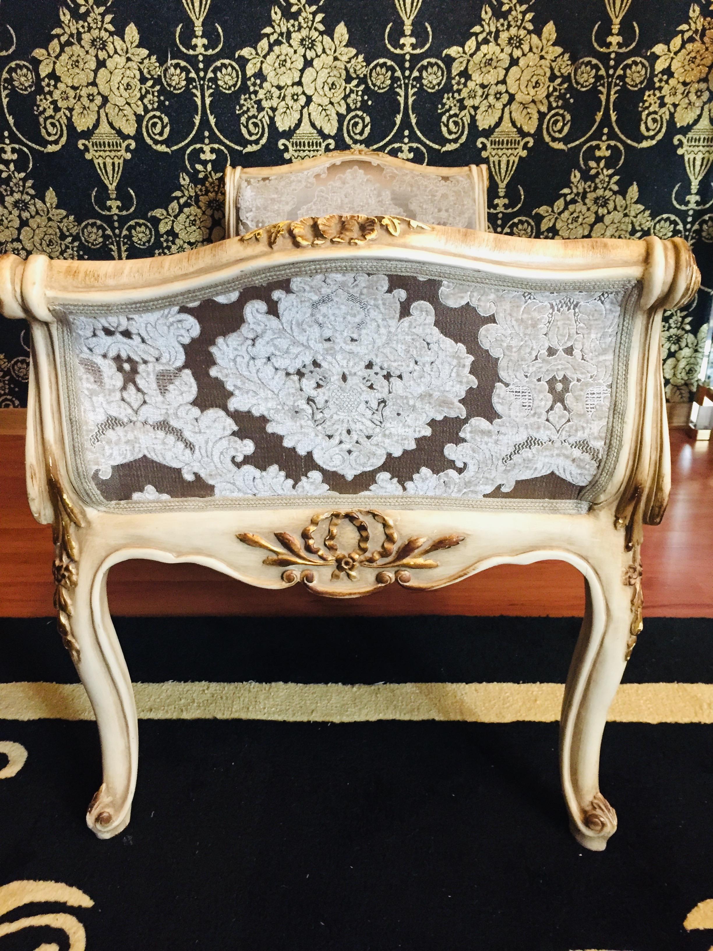 Beech Luxurious French seating Bench Gondola in the antique Louis Seize XVI Style 