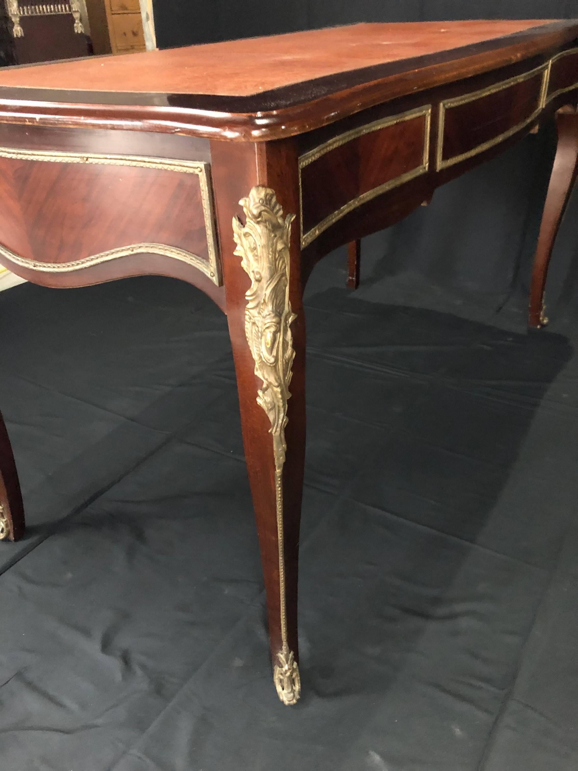 Luxurious French Louis XV Style Walnut and Tooled Leather Bureau Plat Desk 2