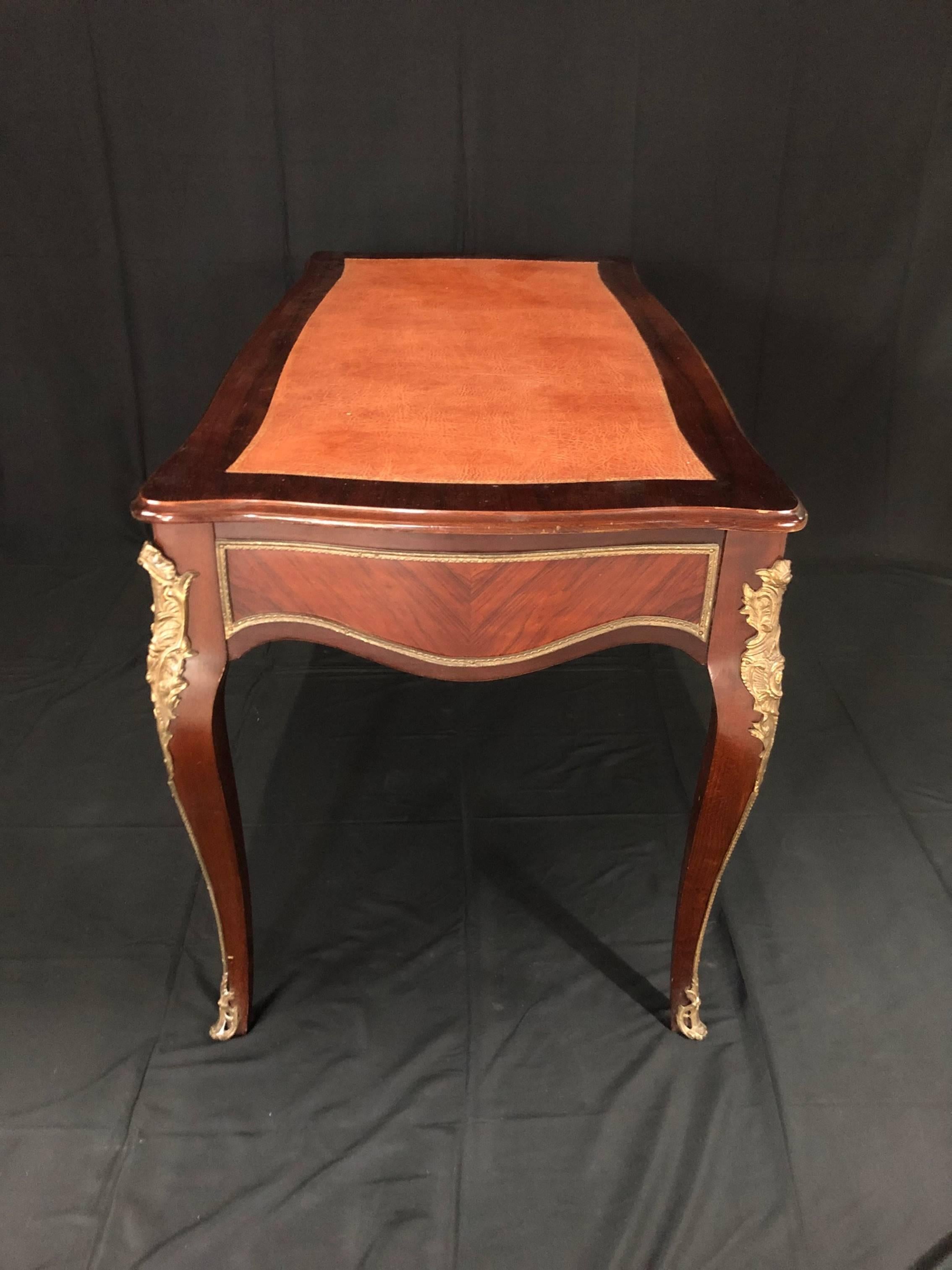 Luxurious French Louis XV Style Walnut and Tooled Leather Bureau Plat Desk 4