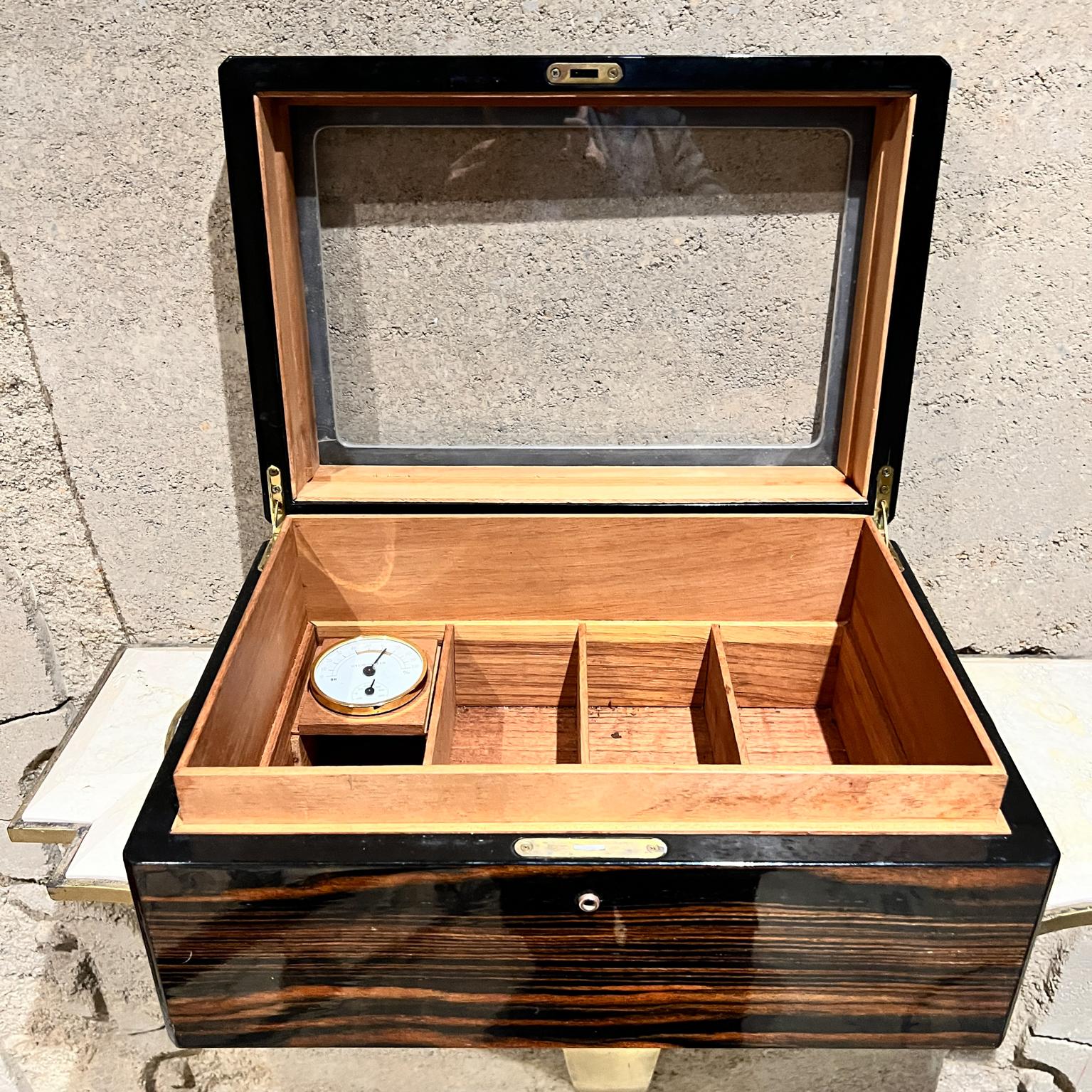Luxurious Cigar Humidor Exotic Macassar Glass Top and Brass For Sale 5