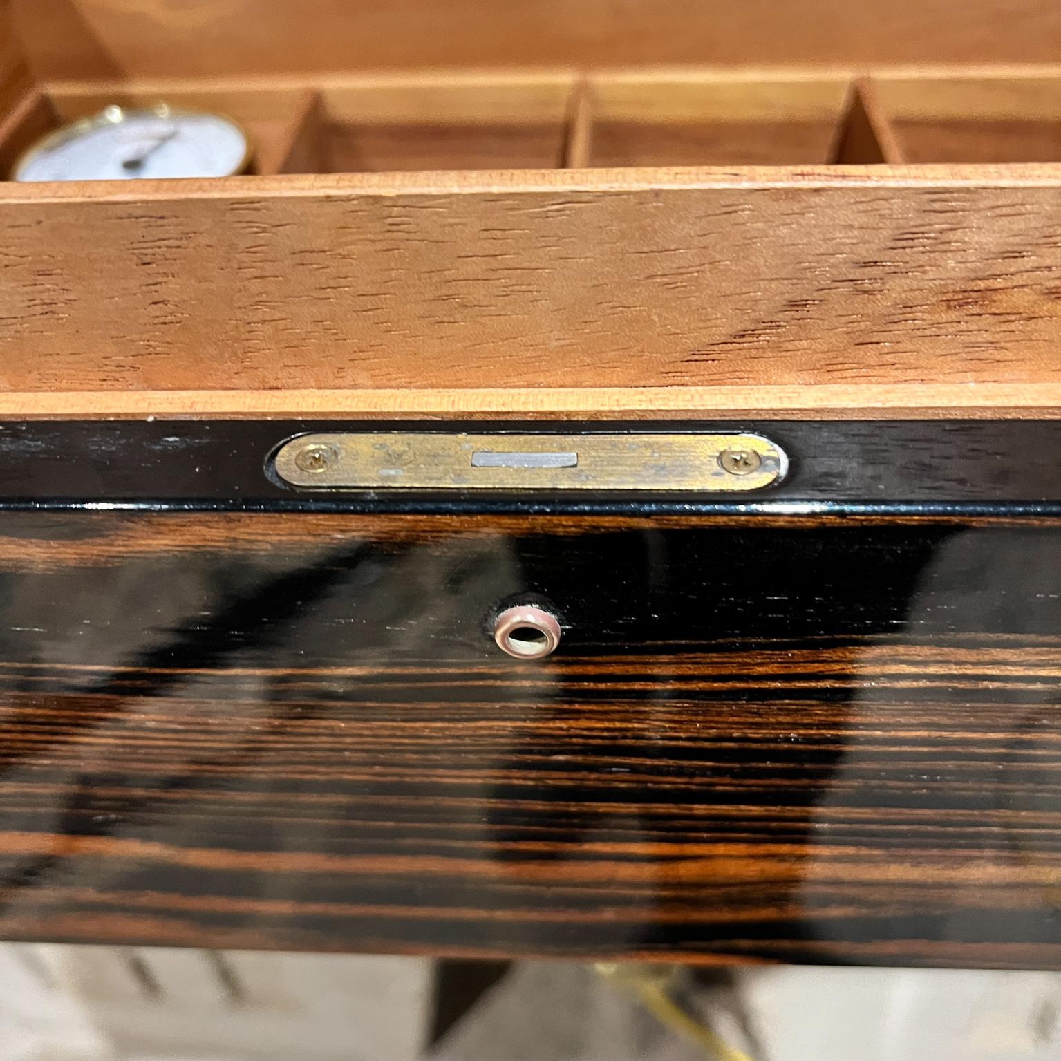 Luxurious Cigar Humidor Exotic Macassar Glass Top and Brass For Sale 7