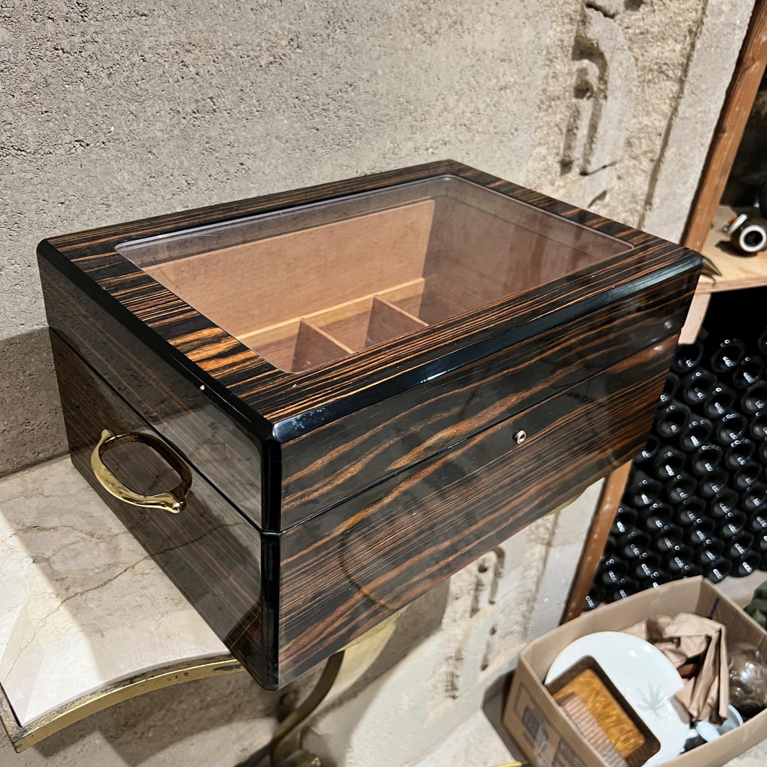 Luxurious Cigar Humidor Exotic Macassar Glass Top and Brass For Sale 1