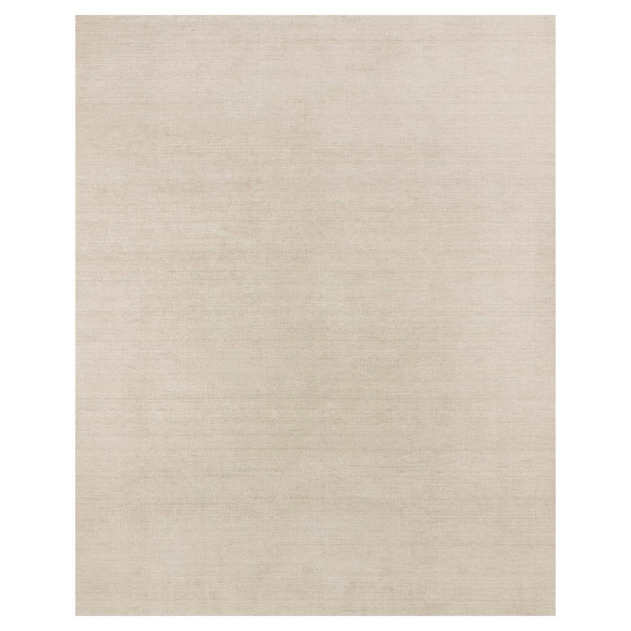 Luxurious Hand Loomed Cream Area Rug For Sale