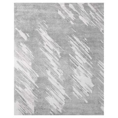 Luxurious Handcrafted White / Gray Area Rug