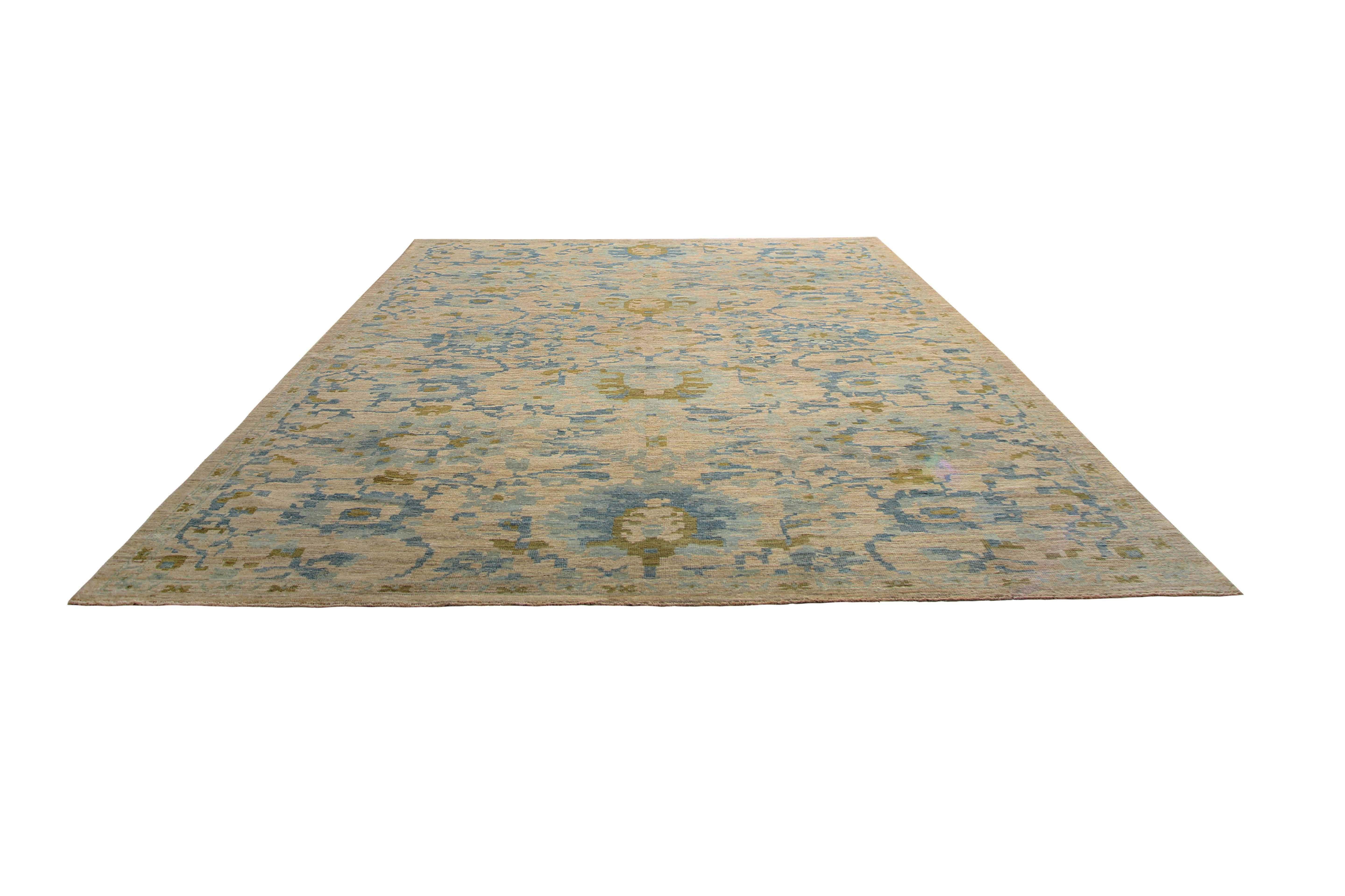 Luxurious Handmade Sultanabad Rug - Modern Design, Blue and Green Tones - 9'6''  In New Condition For Sale In Dallas, TX