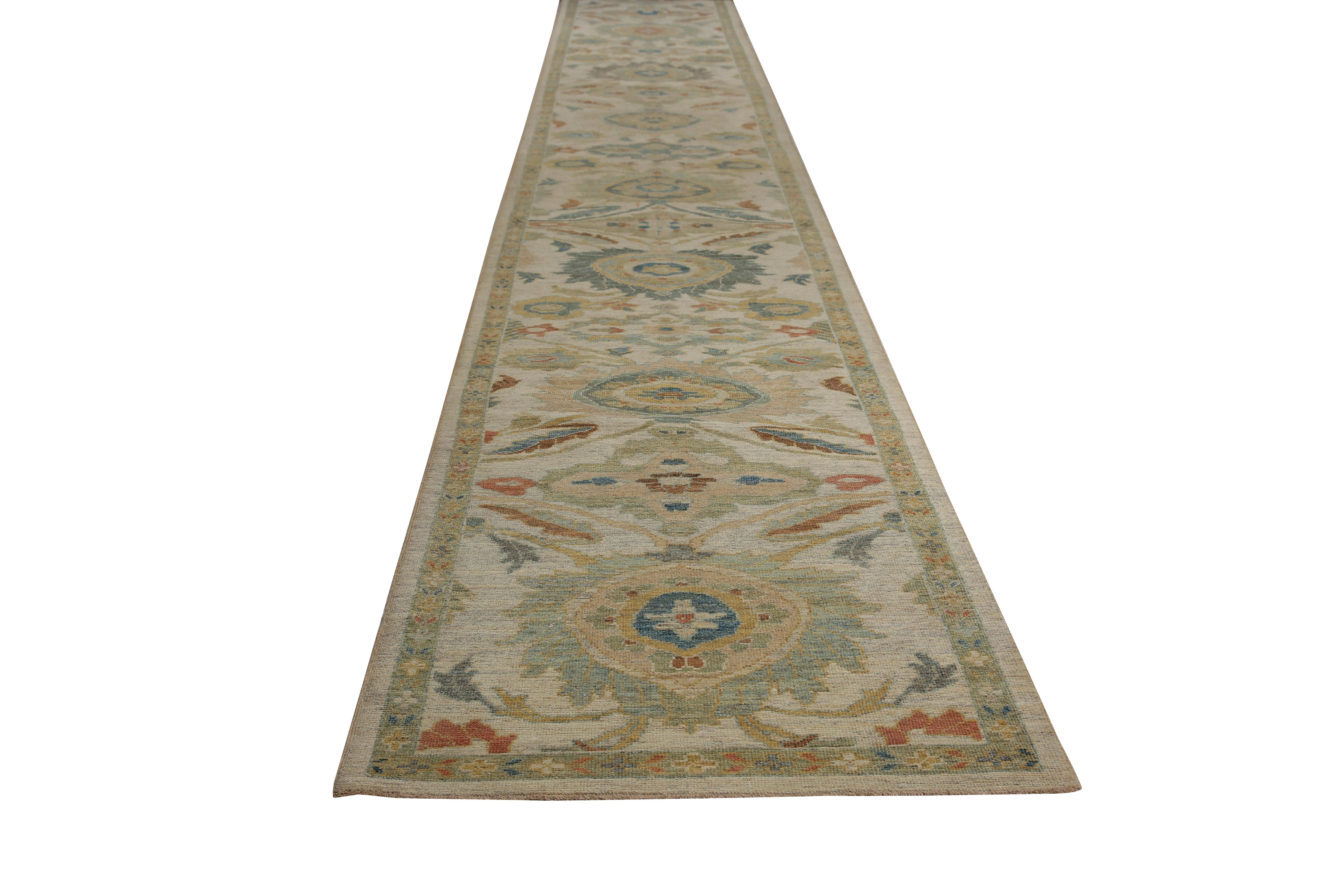 Luxurious Handmade Sultanabad Rug - Transitional Design, Blue, Orange, Green, Re For Sale 3