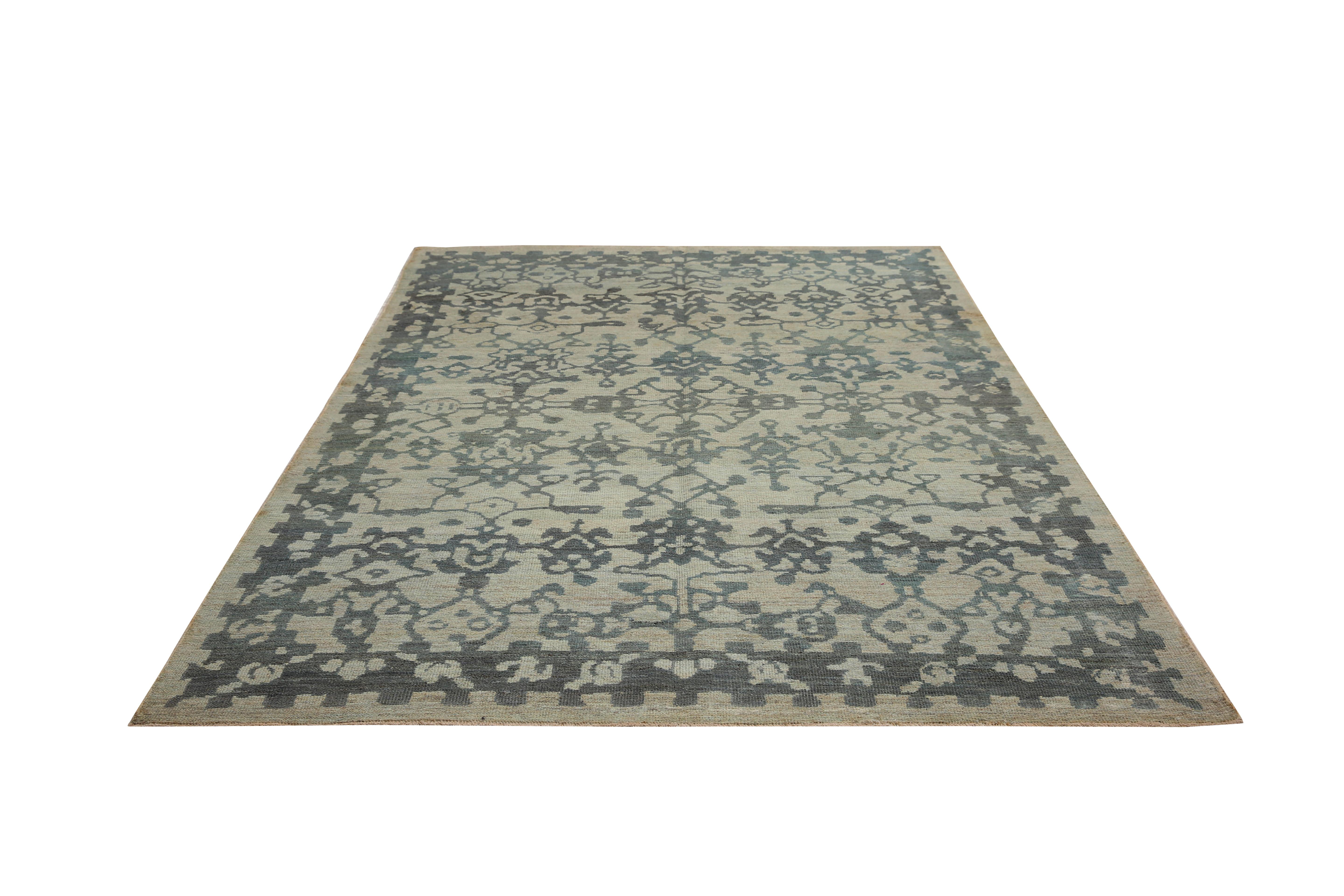 Wool Luxurious Handmade Sultanabad Rug - Transitional Design, Blue Tones - 5'10'' x 8 For Sale