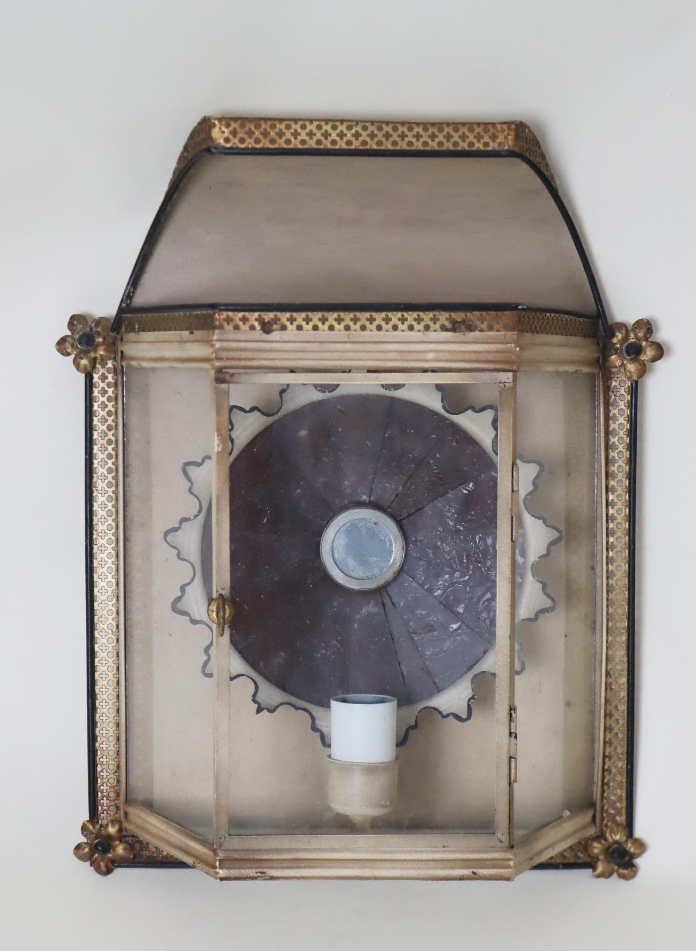 Luxurious Hollywood Regency Wall Lantern France 1960s For Sale 7