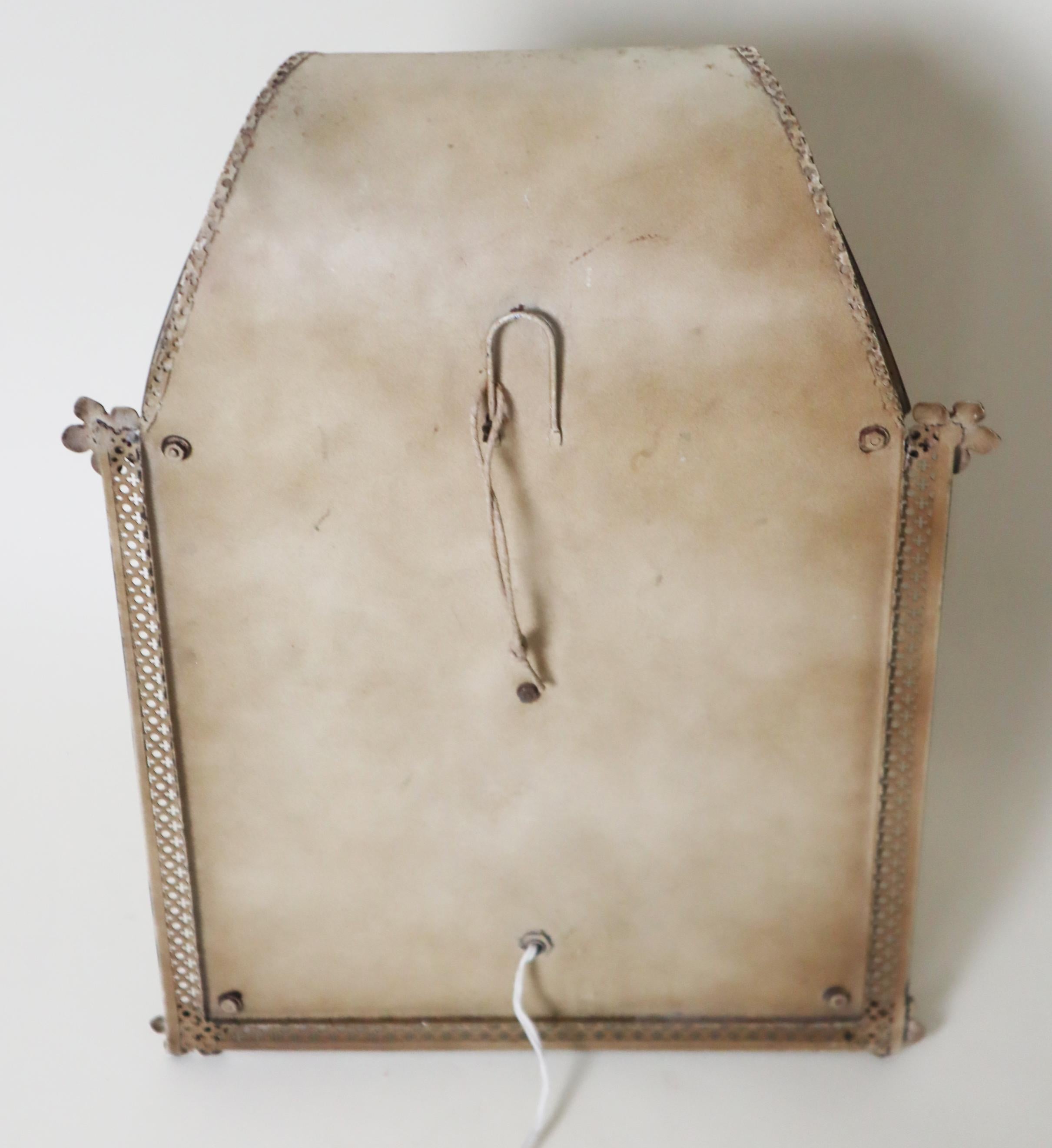 Hand-Crafted Luxurious Hollywood Regency Wall Lantern France 1960s For Sale