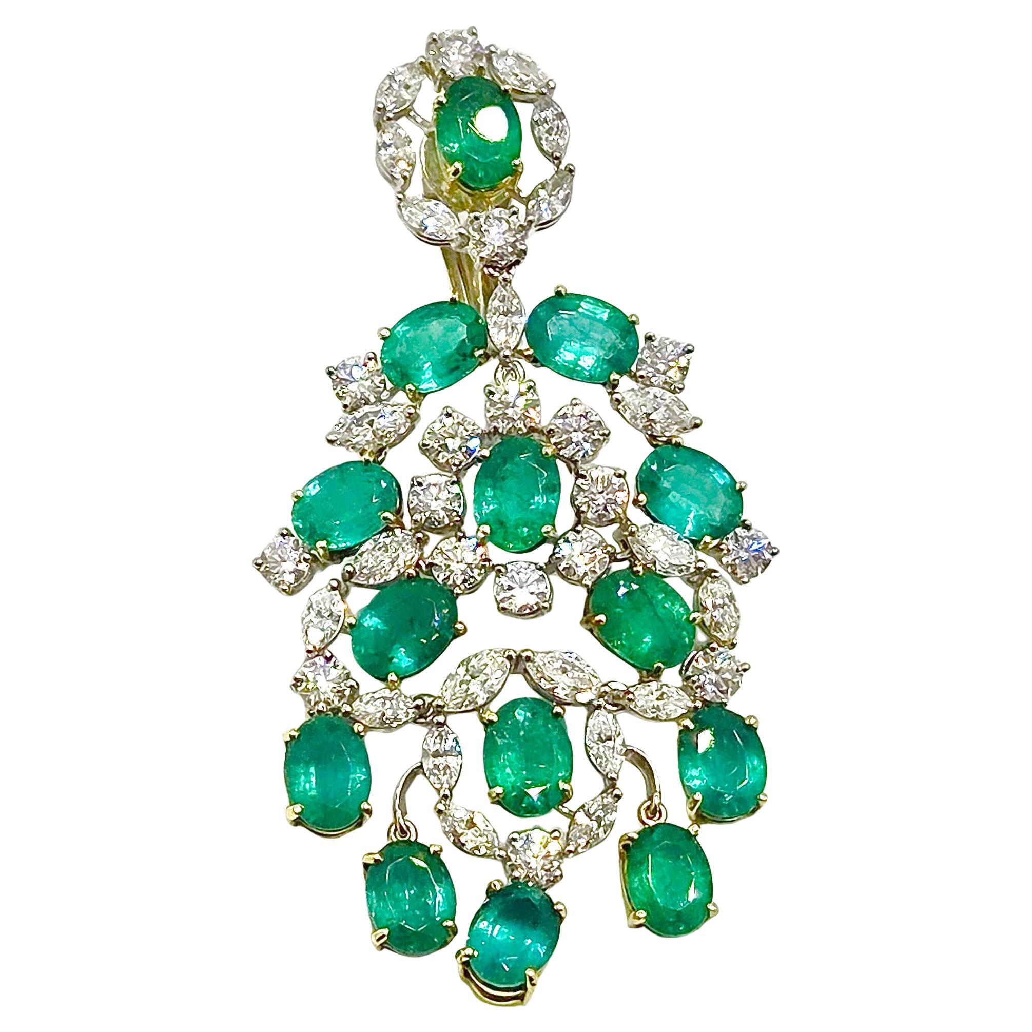 Lujosos Pendientes Racimo Italianos de Oro Blanco de 7 cm con Esmeraldas de 30 ct en venta