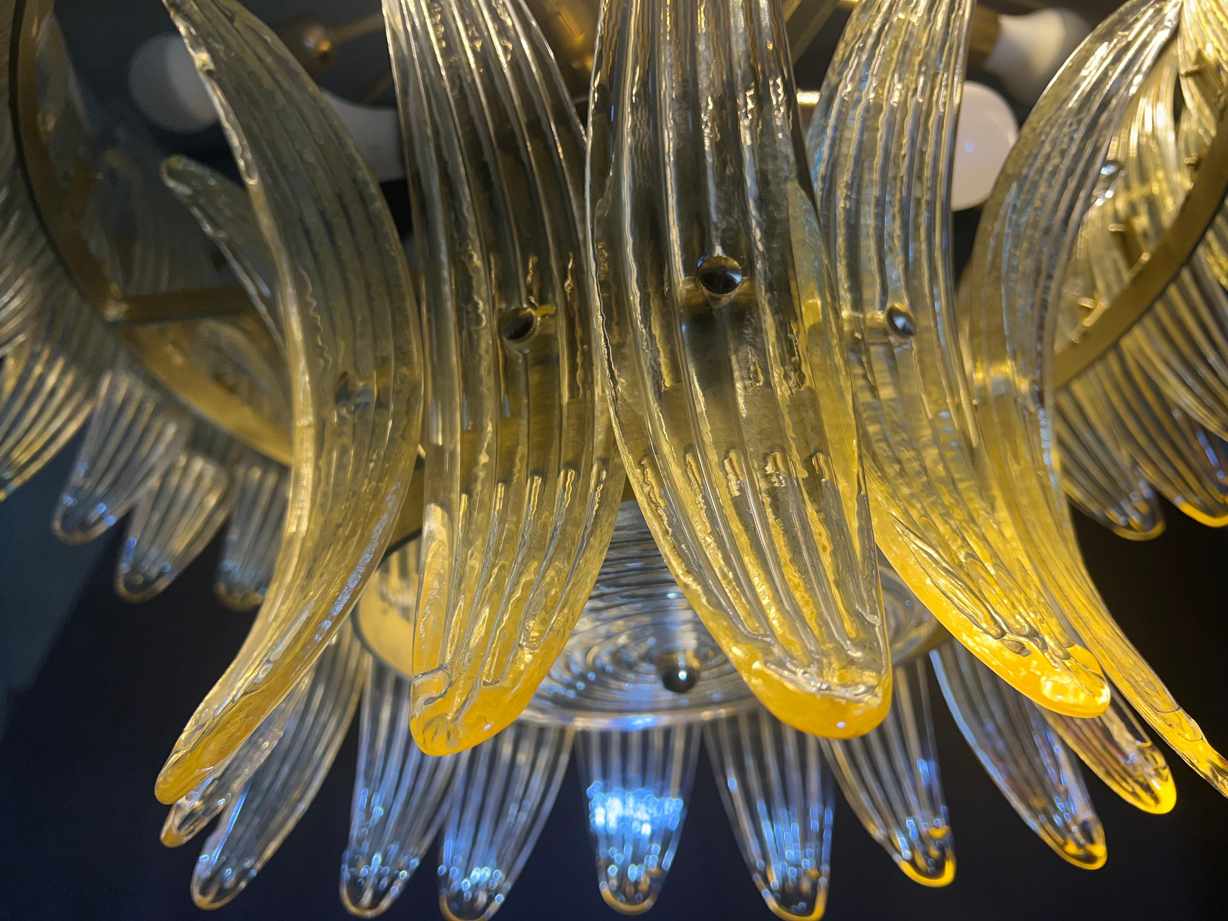 Luxurious Italian Palmette Chandelier, Murano In Good Condition For Sale In Budapest, HU