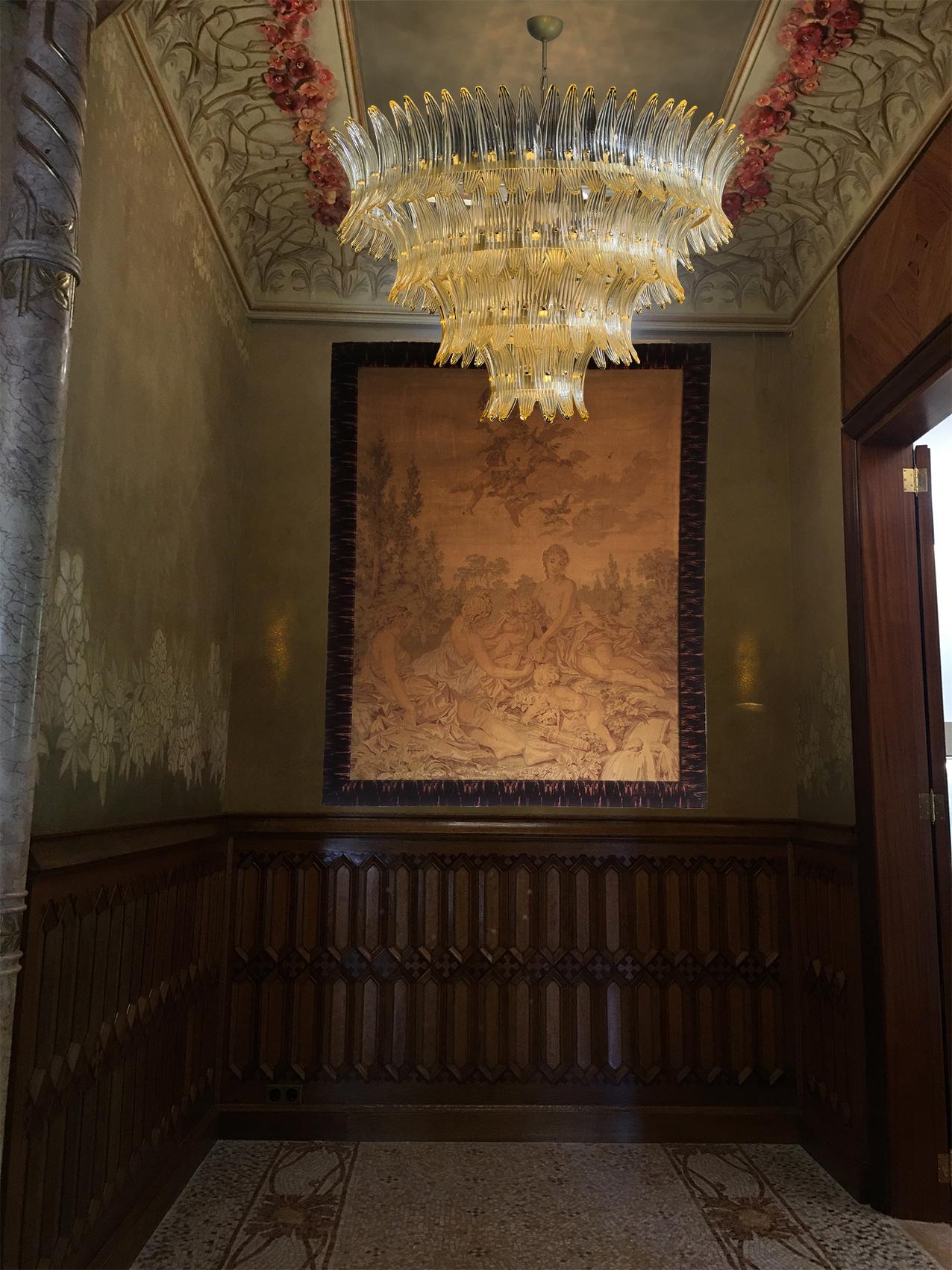 Late 20th Century Luxurious Italian Palmette Chandelier, Murano For Sale