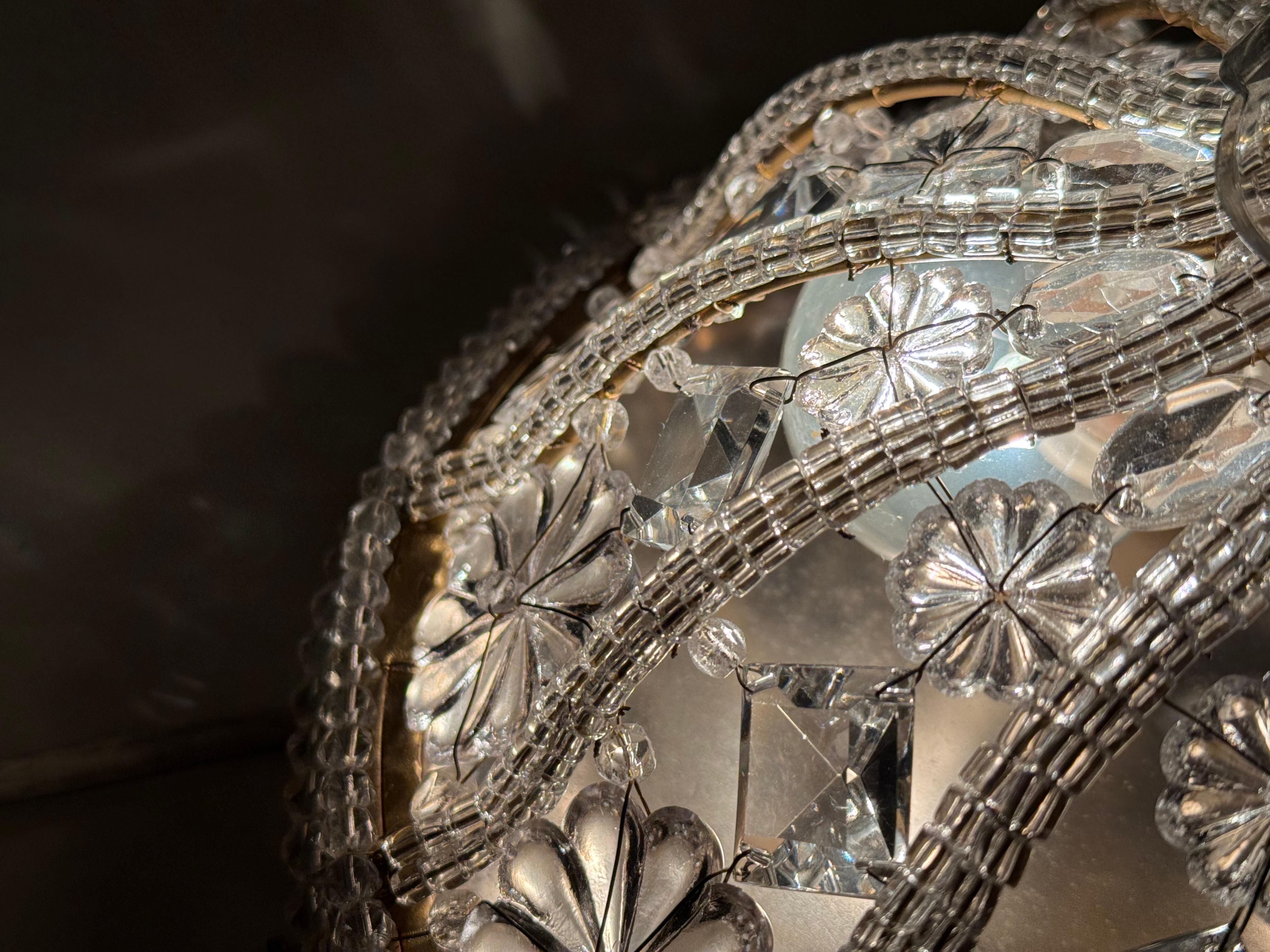 Lujoso empotrable de cristal de plomo con diseño floral estilo Hollywood Regency en venta 5