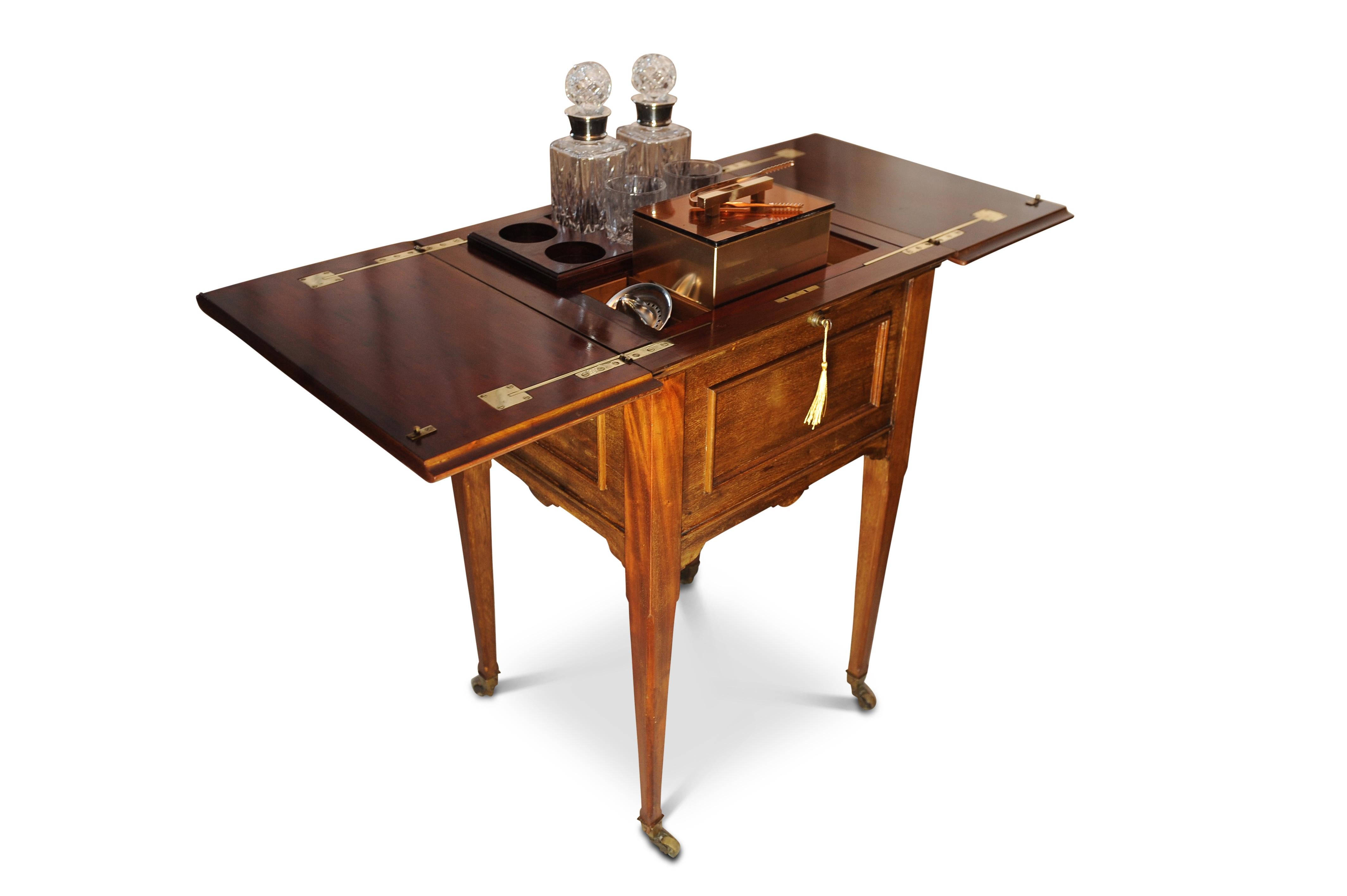 Hand-Crafted Luxurious London Made 1920s Pop Up Dry Bar Drinks Cabinet With Decanters