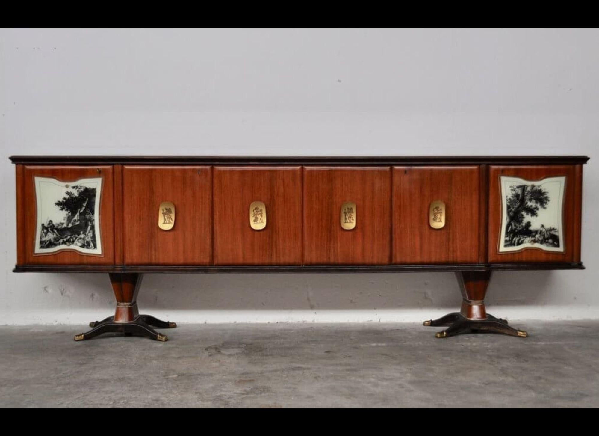 Ottone Luxurious Mahogany Credenza with Pear, Brass, and Marbled Glass by F.lli Rigamon in vendita