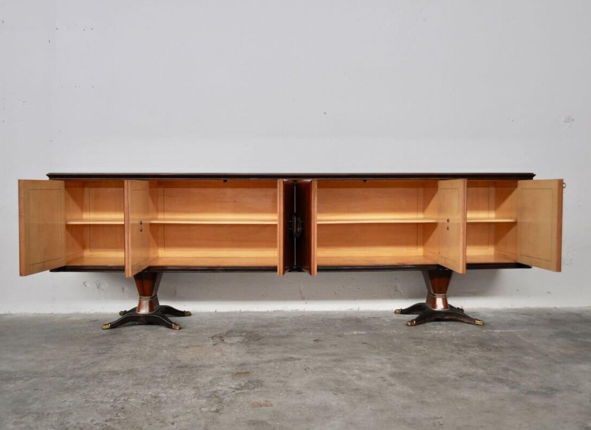 Luxurious Mahogany Credenza with Pear, Brass, and Marbled Glass by F.lli Rigamon in vendita 2