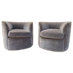 Lussuose sedie girevoli da vasca Faudet-Harrison del Mid Century - Coppia appena rivestita