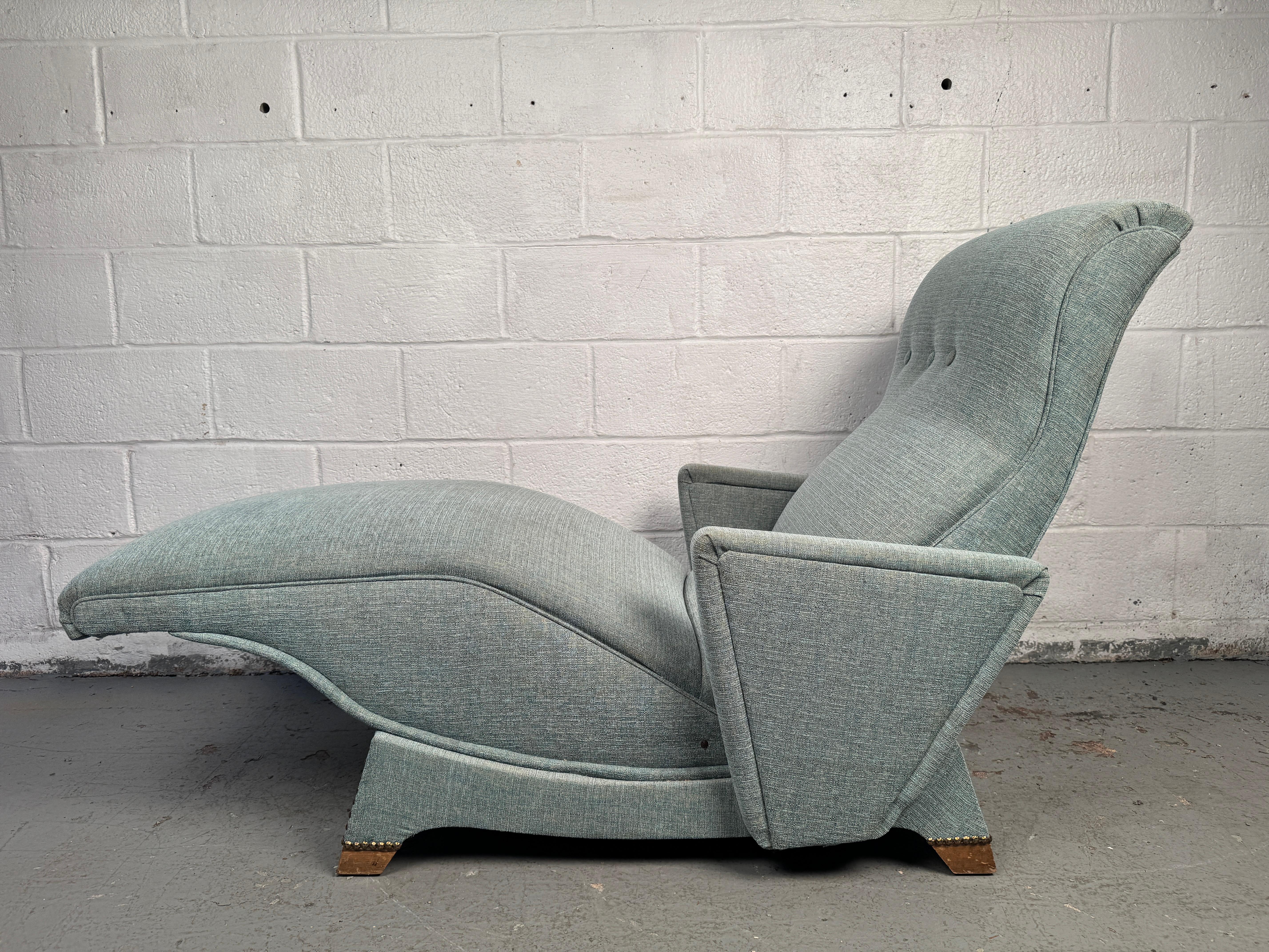Luxuriöser Mid-Century Modern Lounge Chair (Moderne der Mitte des Jahrhunderts) im Angebot
