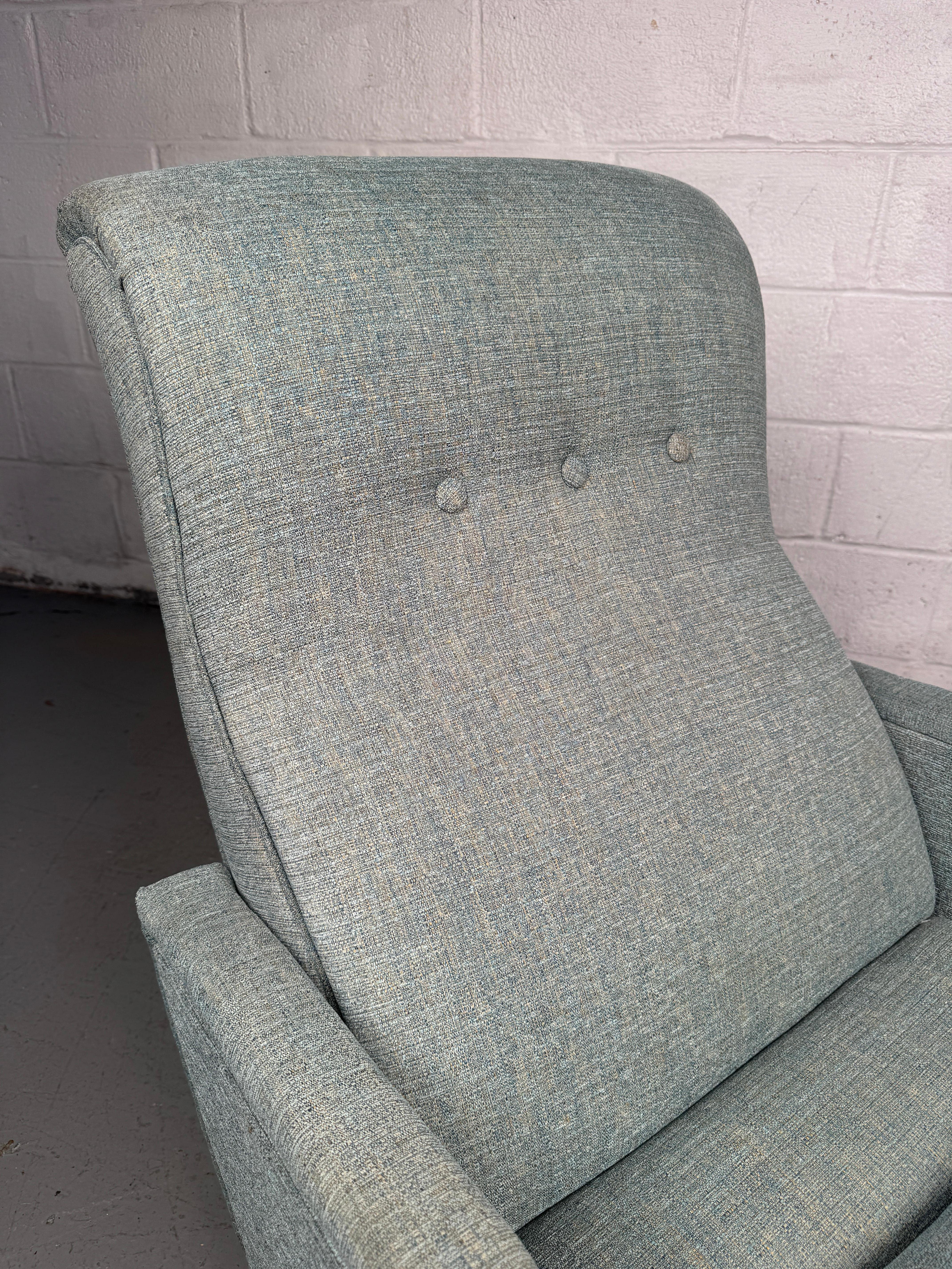 Luxuriöser Mid-Century Modern Lounge Chair im Angebot 2