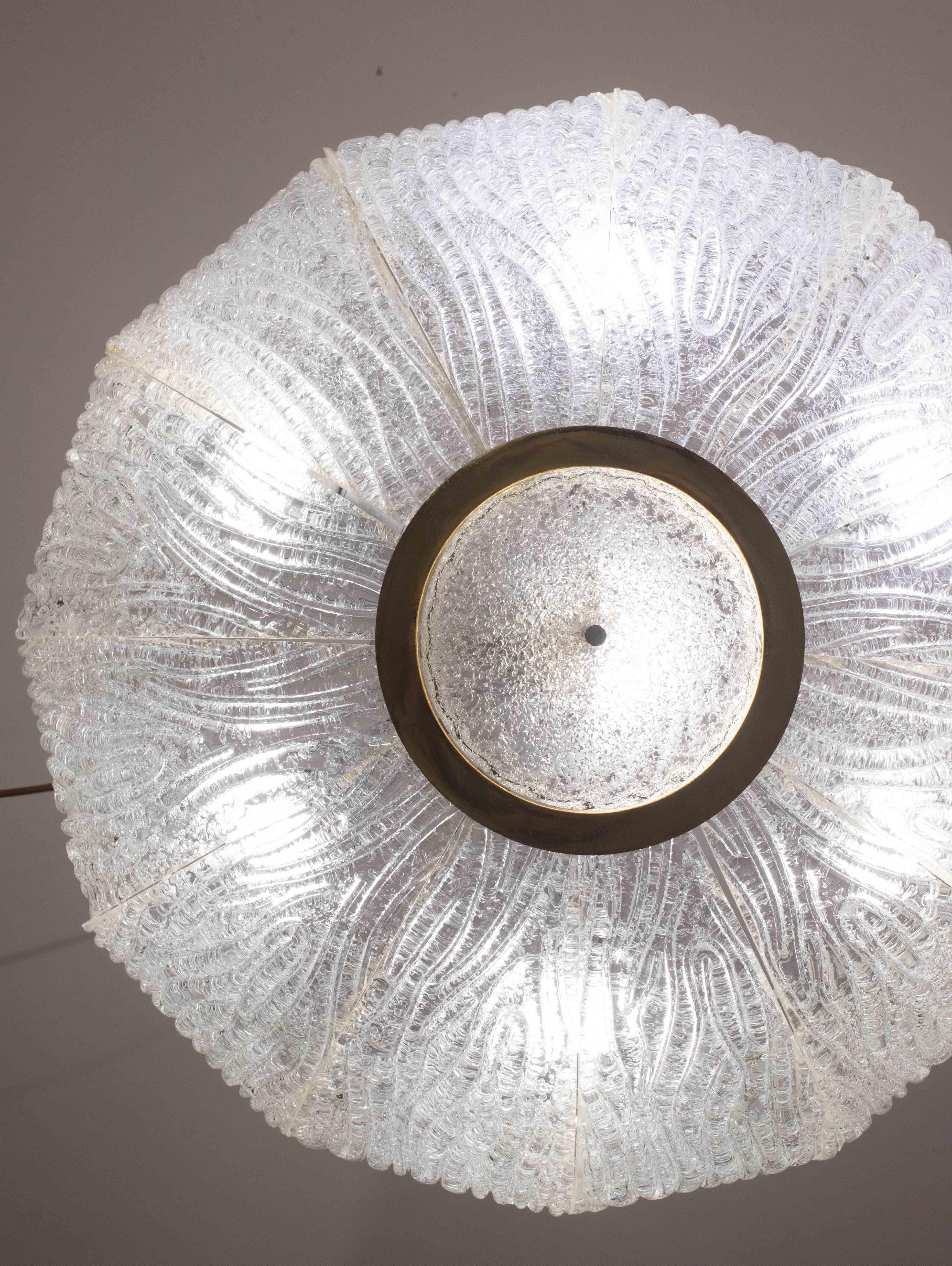 Lujosa lámpara de techo de cristal de Murano modelo Royal de Barovier e Toso, años 70 en venta 3