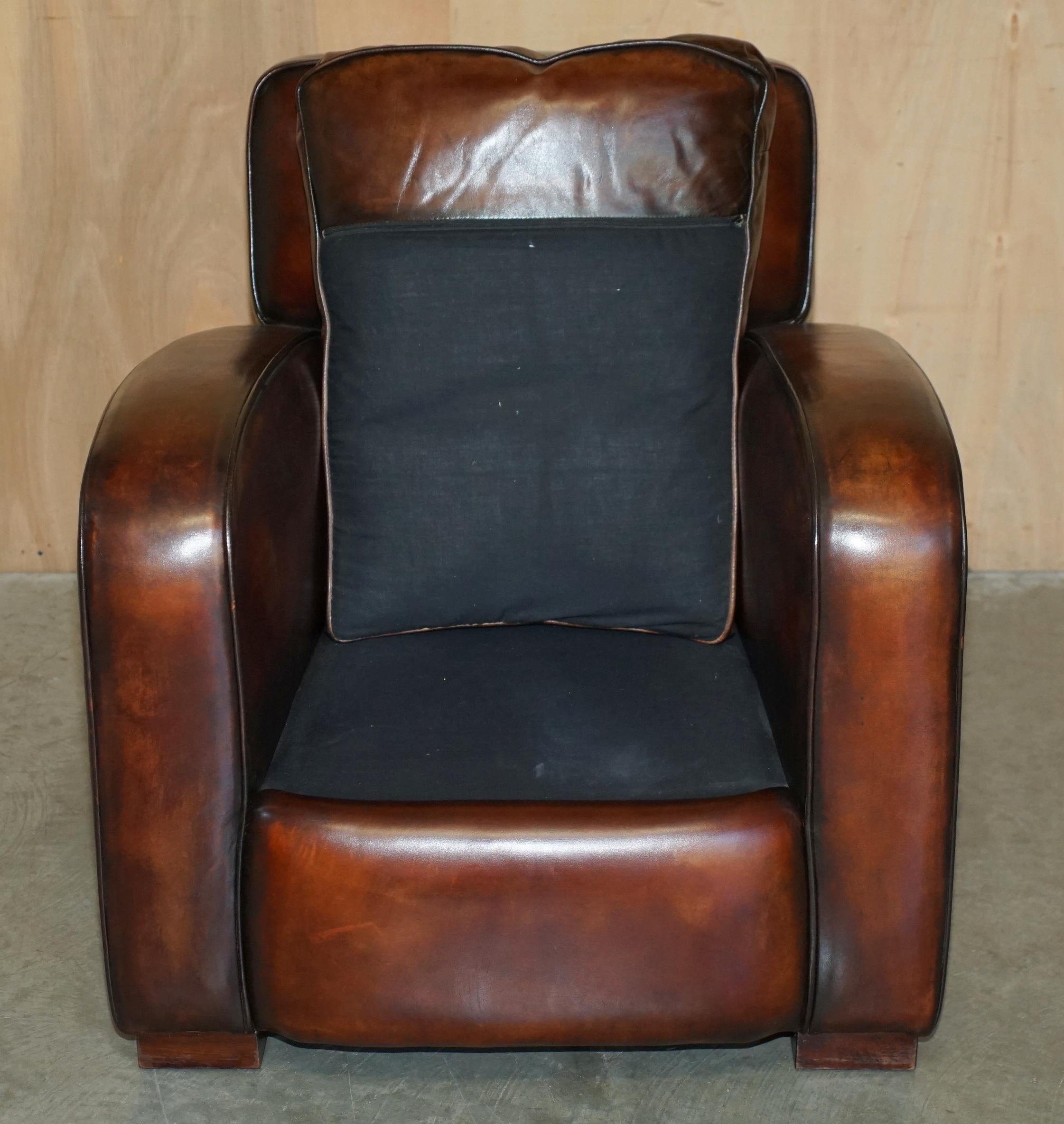 LUXURIOUS PAIR OF ART DECO FULLY RESTORED CIGAR BROWN LEATHER ARMCHAIRs in vendita 2