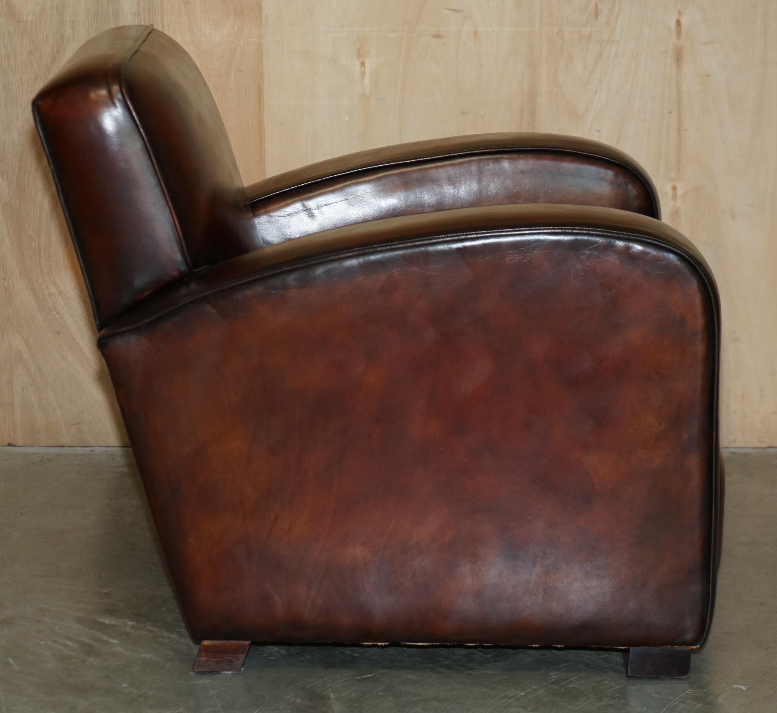 LUXURIOUS PAIR OF ART DECO FULLY RESTORED CIGAR BROWN LEATHER ARMCHAIRs in vendita 3