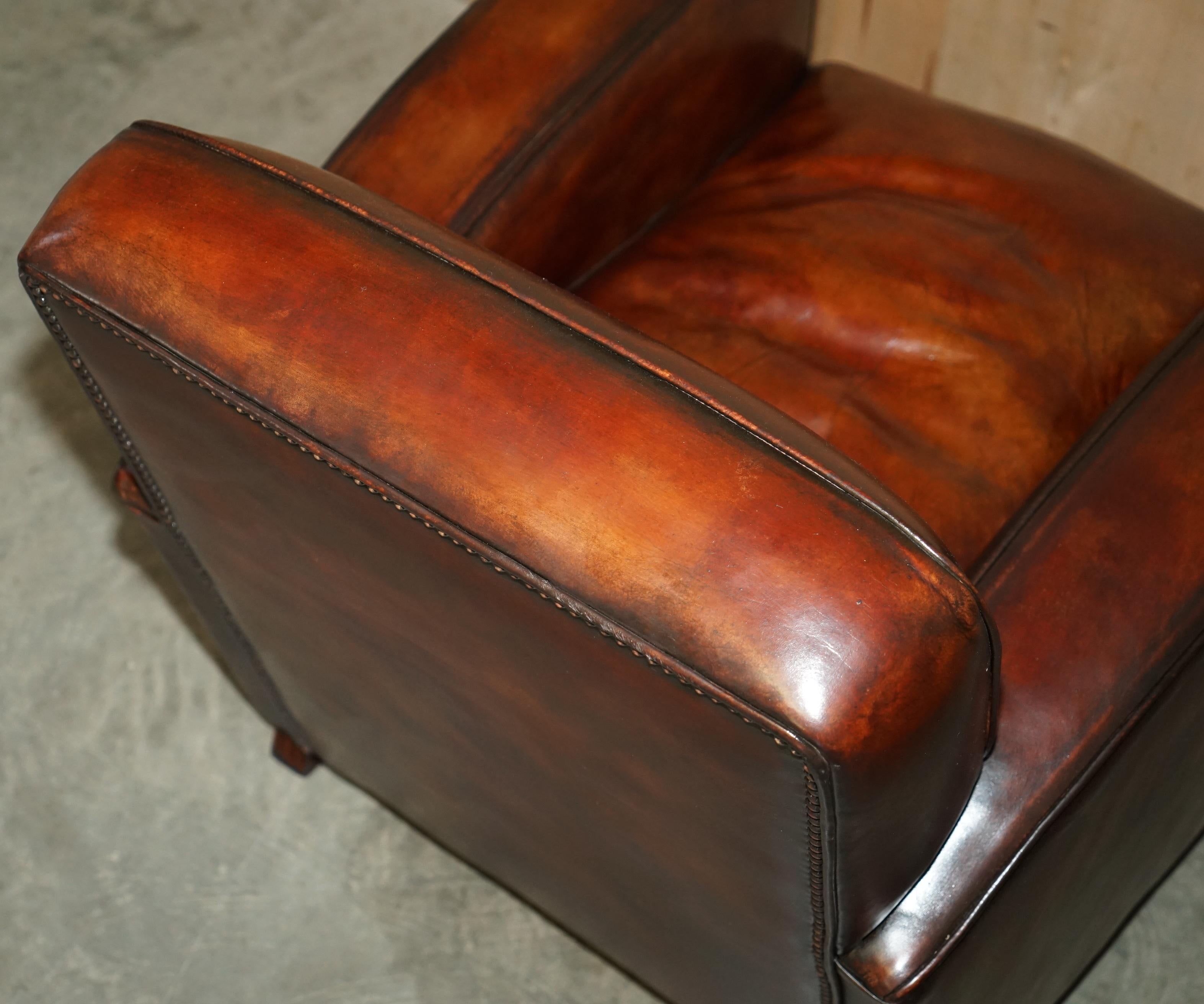 LUXURIOUS PAIR OF ART DECO FULLY RESTORED CIGAR BROWN LEATHER ARMCHAIRs in vendita 6