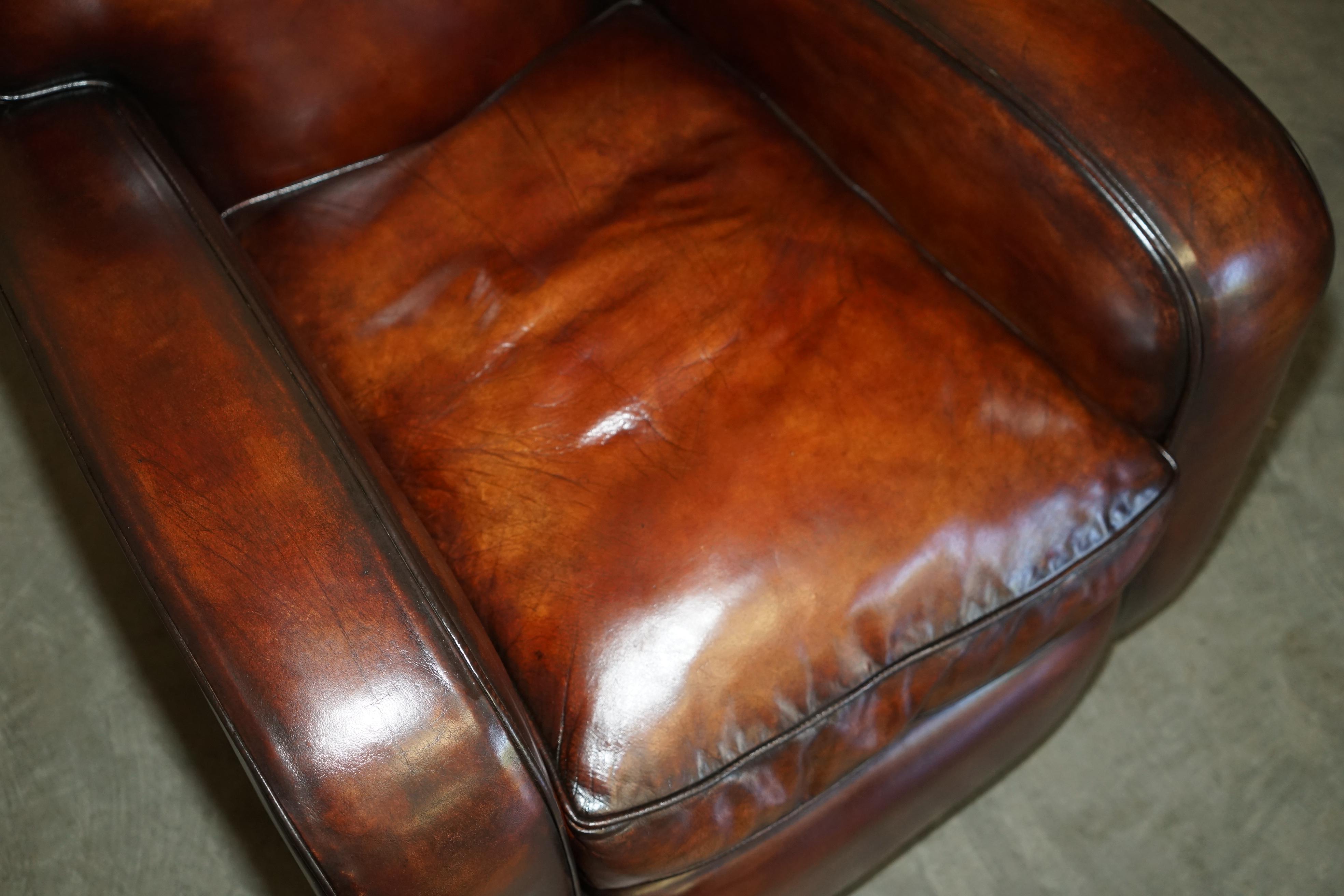 LUXURIOUS PAIR OF ART DECO FULLY RESTORED CIGAR BROWN LEATHER ARMCHAIRs In condizioni buone in vendita a West Sussex, Pulborough