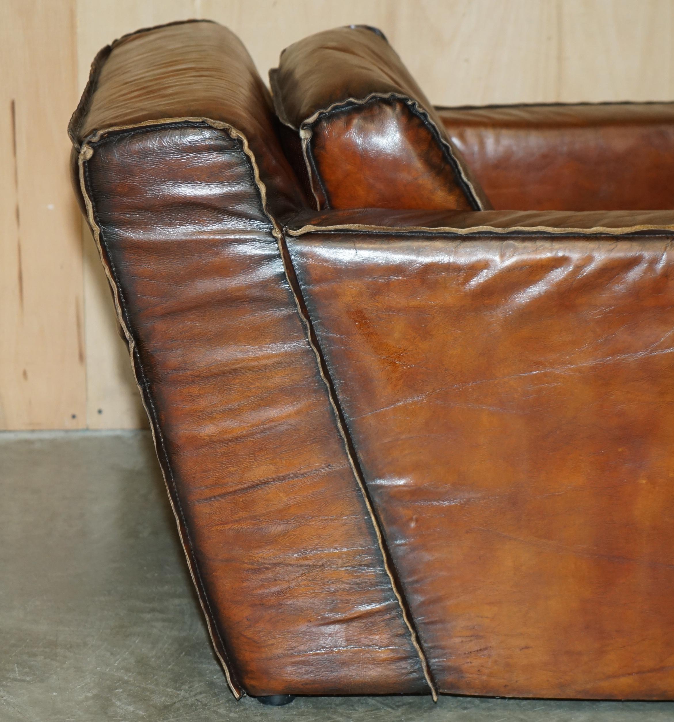 LUXURIOUS PAIR OF ART DECO FULLY RESTORED WHISKY BROWN LEATHER ARMCHAIRs in vendita 2