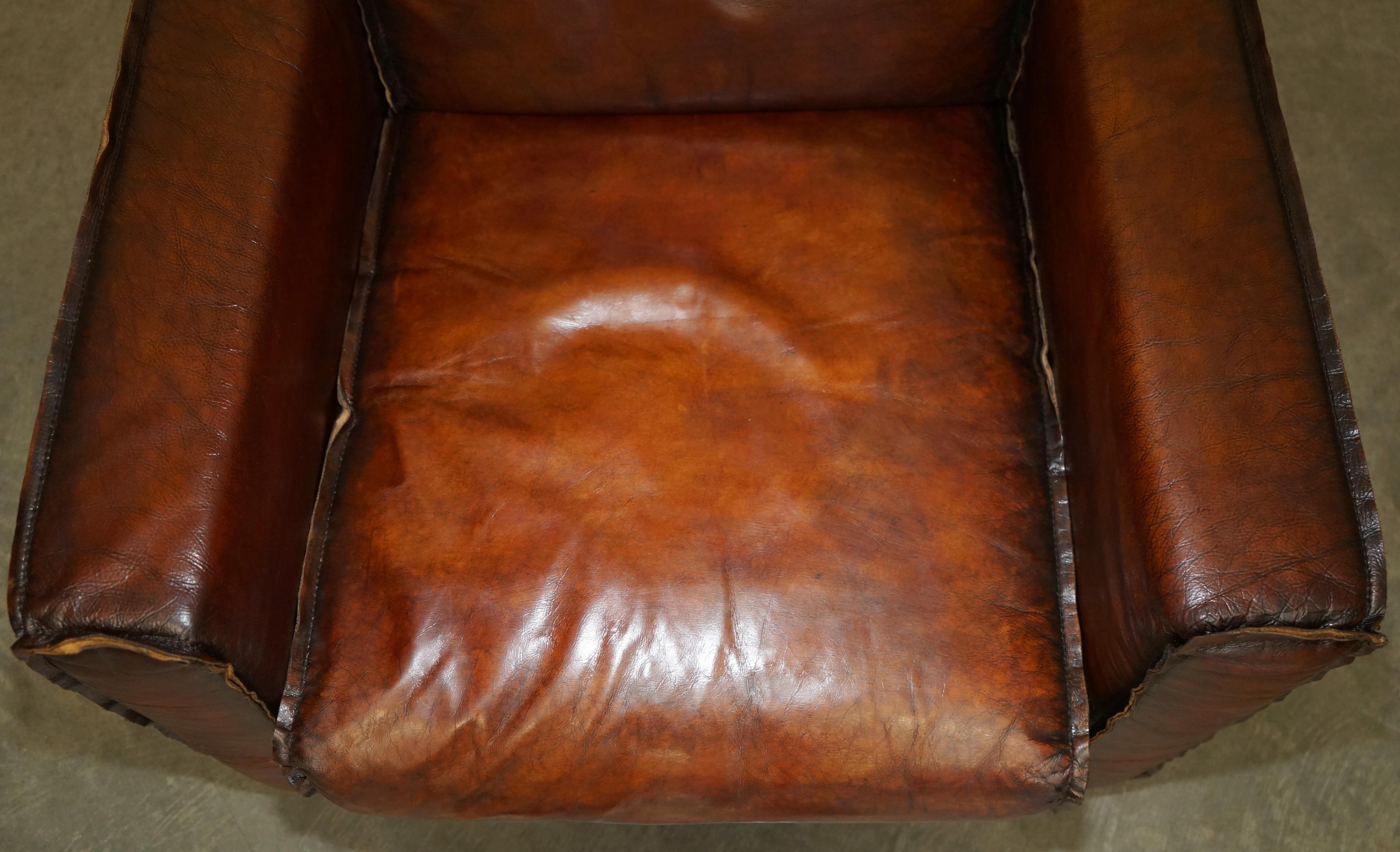 LUXURIOUS PAIR OF ART DECO FULLY RESTORED WHISKY BROWN LEATHER ARMCHAIRs In condizioni buone in vendita a West Sussex, Pulborough