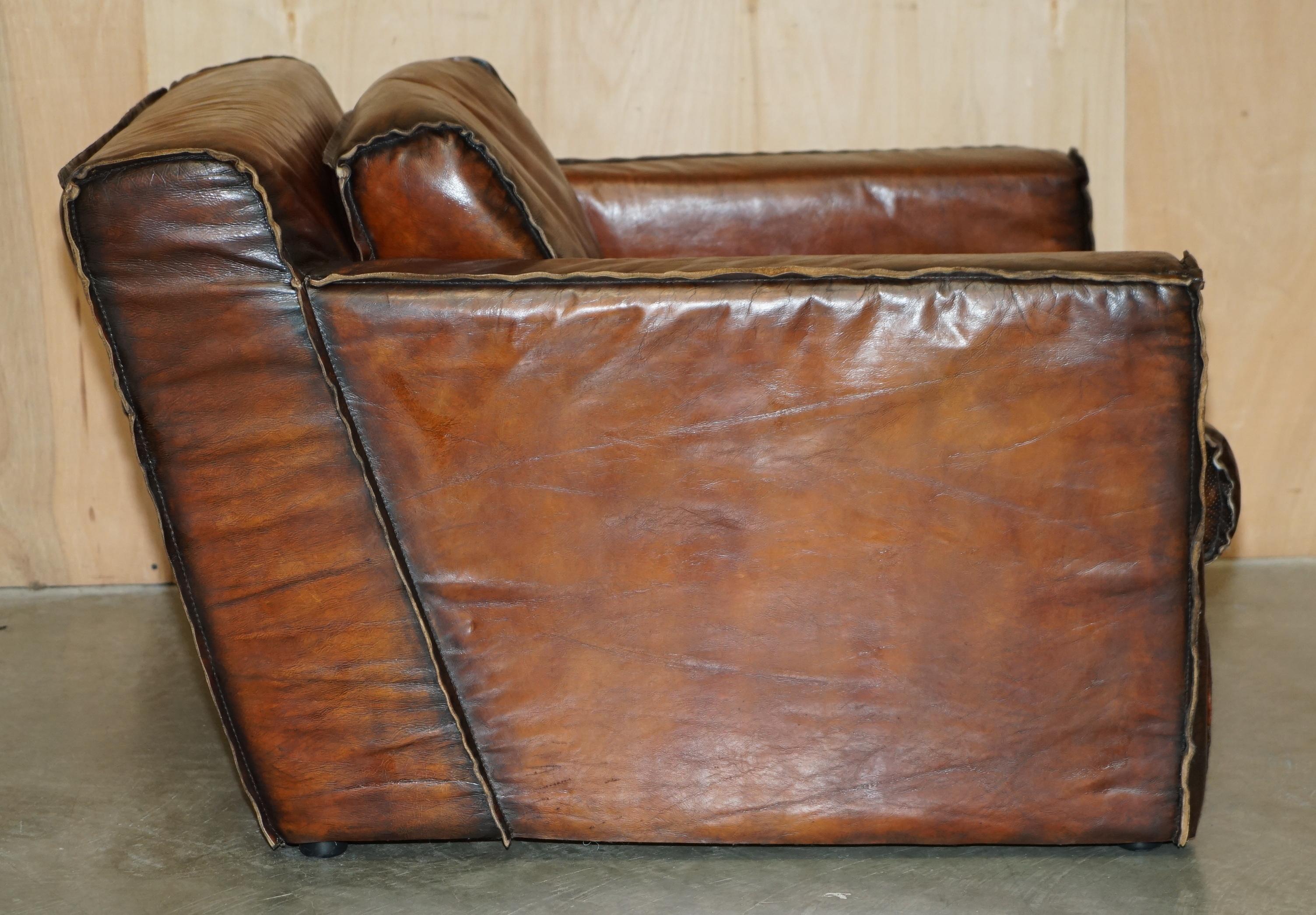 LUXURIOUS PAIR OF ART DECO FULLY RESTORED WHISKY BROWN LEATHER ARMCHAIRs in vendita 1