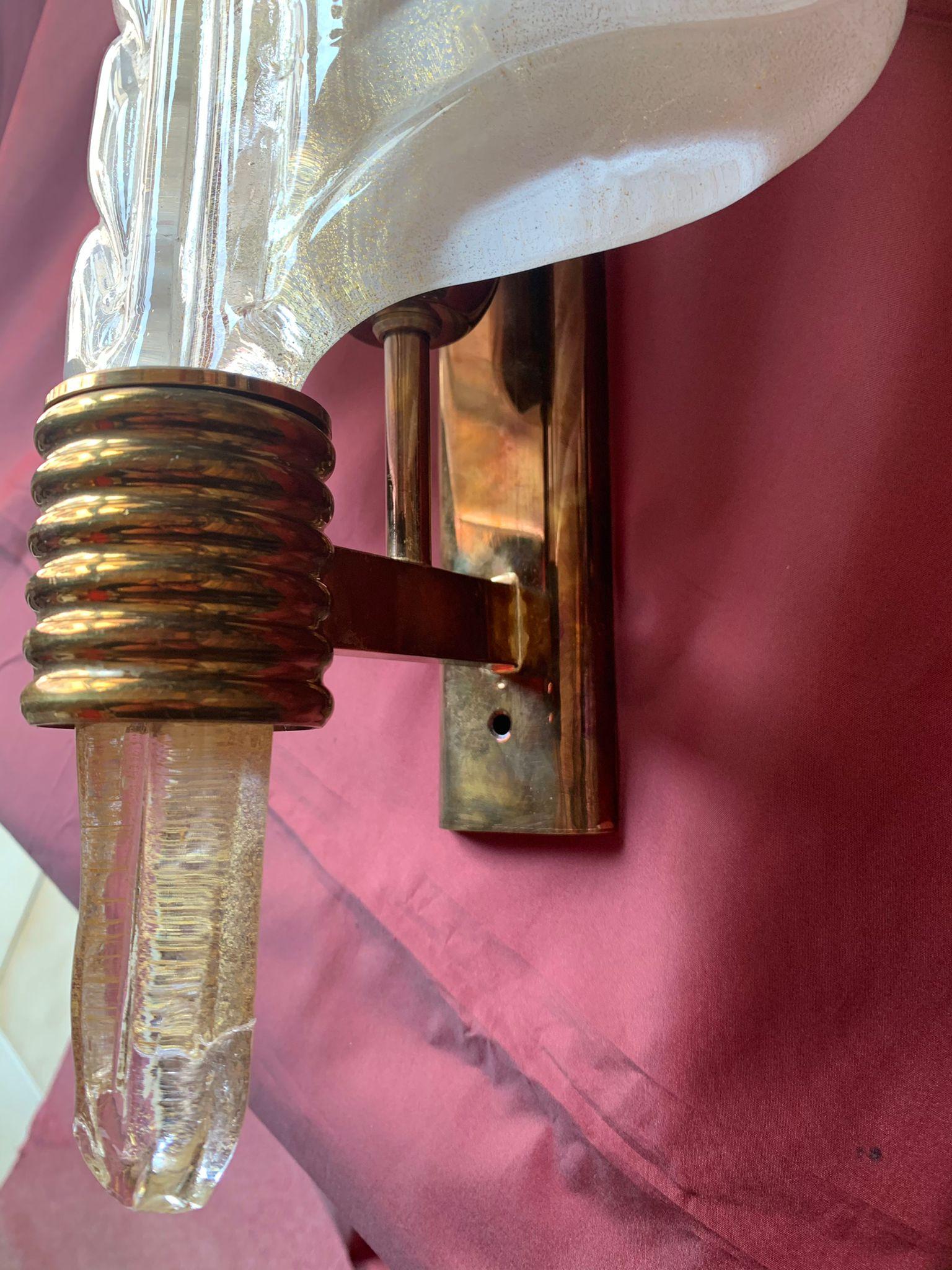 Lussuosa coppia di grandi lampade da parete di Barovier & Toso Gold, Murano, anni '60 In condizioni ottime in vendita a Budapest, HU