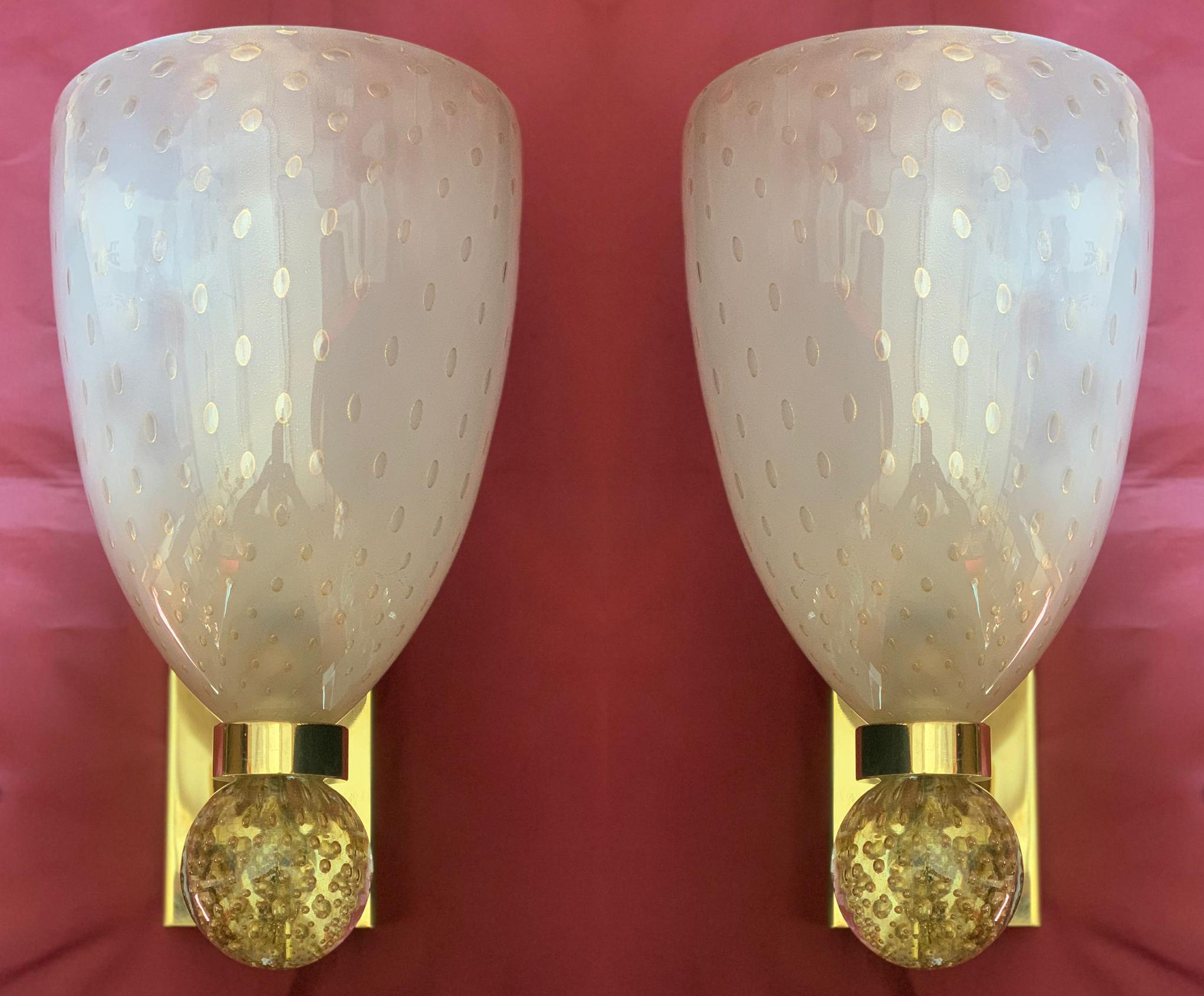 Gorgeous pair of sconces 24-karat gold by Barovier & Toso with gold inclusions.