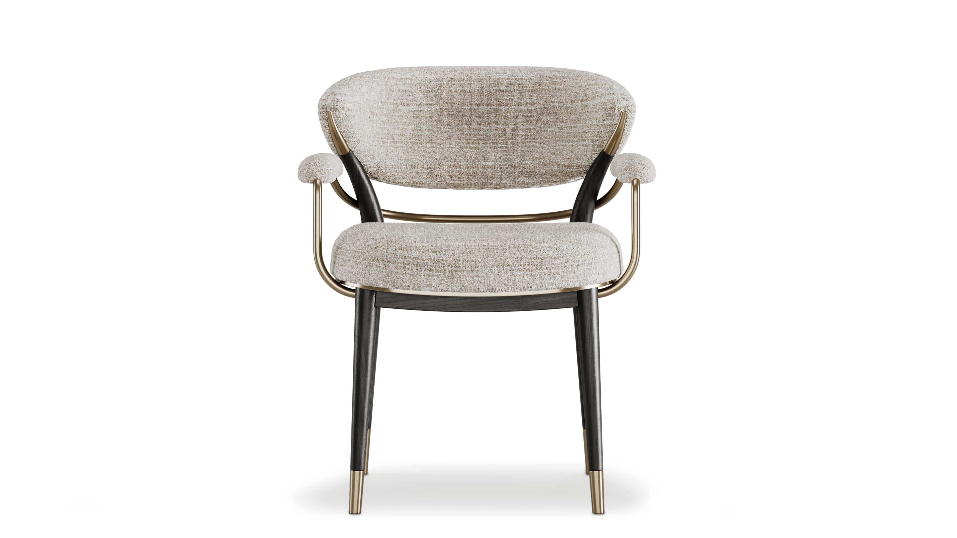 Portugais Luxueuse chaise Palmer en chêne teinté noir et laiton brossé par Elbra Home en vente