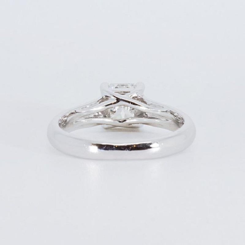 Luxurious Platinum Solitaire Ring with 0.77 ct Natural Diamonds 1