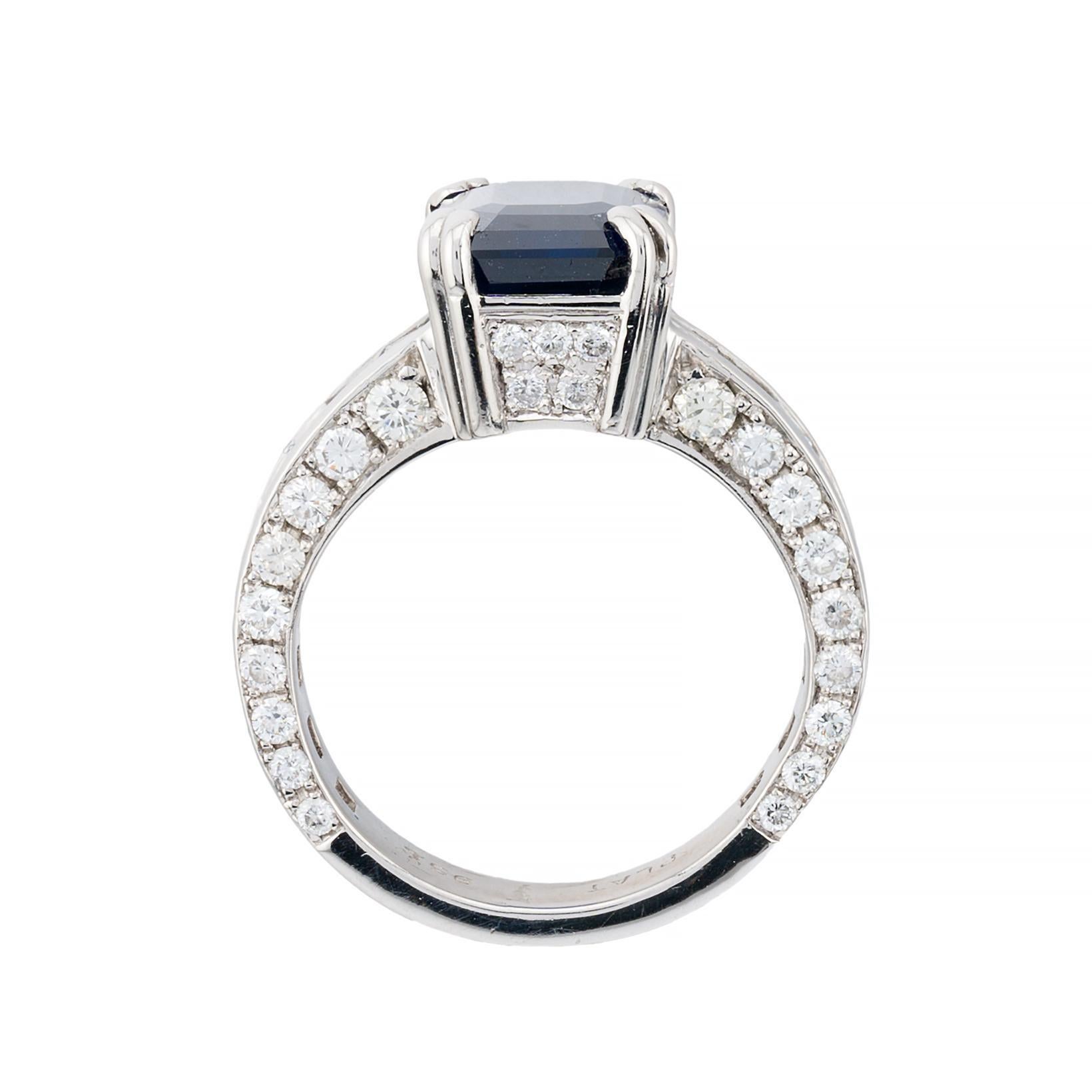 Luxurious Royal Blue Emerald Cut Sapphire & Baguette Diamond Ring in Platinum For Sale 1