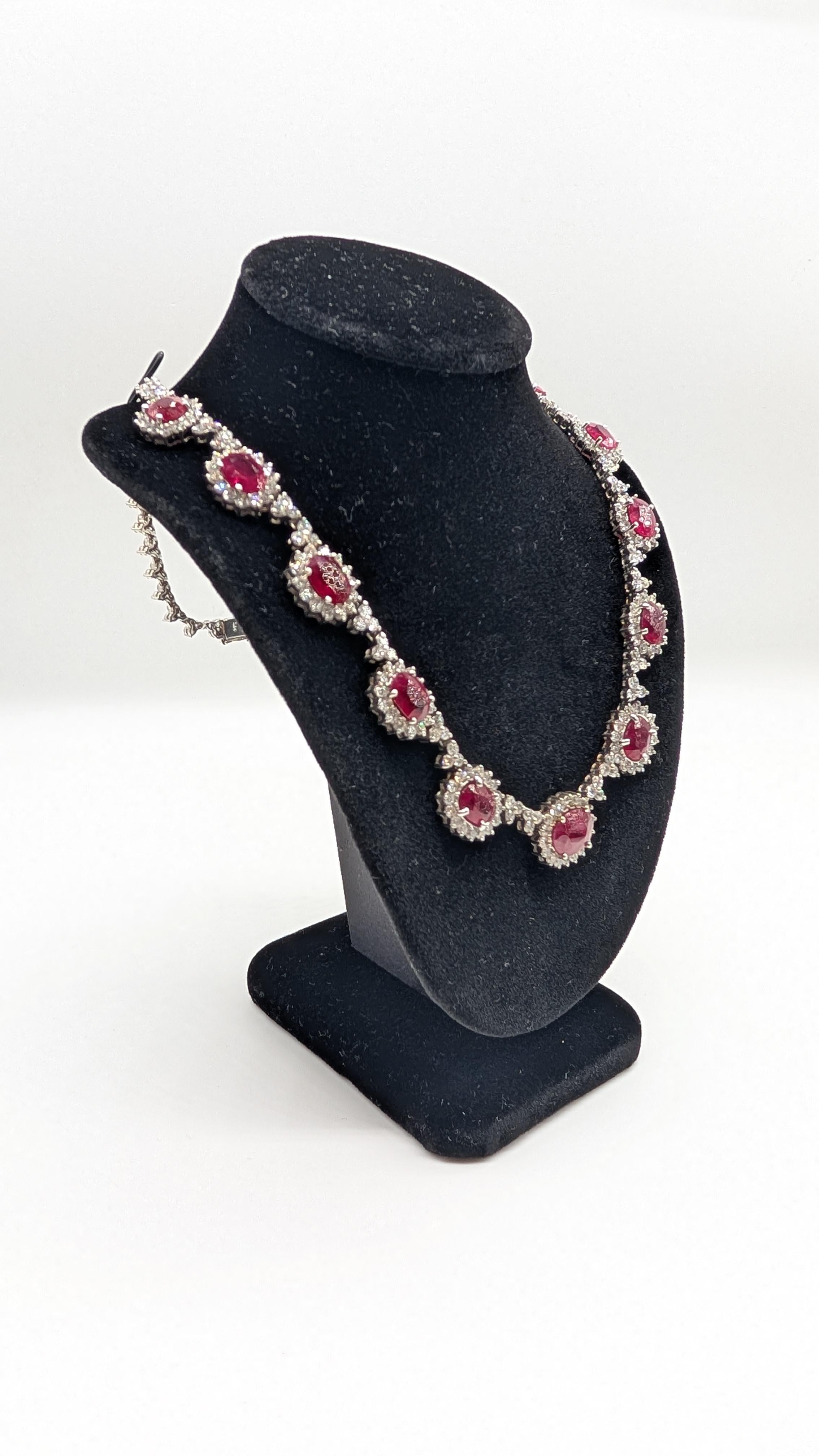 Luxurious Ruby and Diamond Necklace. All Natural Stones. 14k White Gold In condizioni Nuovo in vendita a New York, US