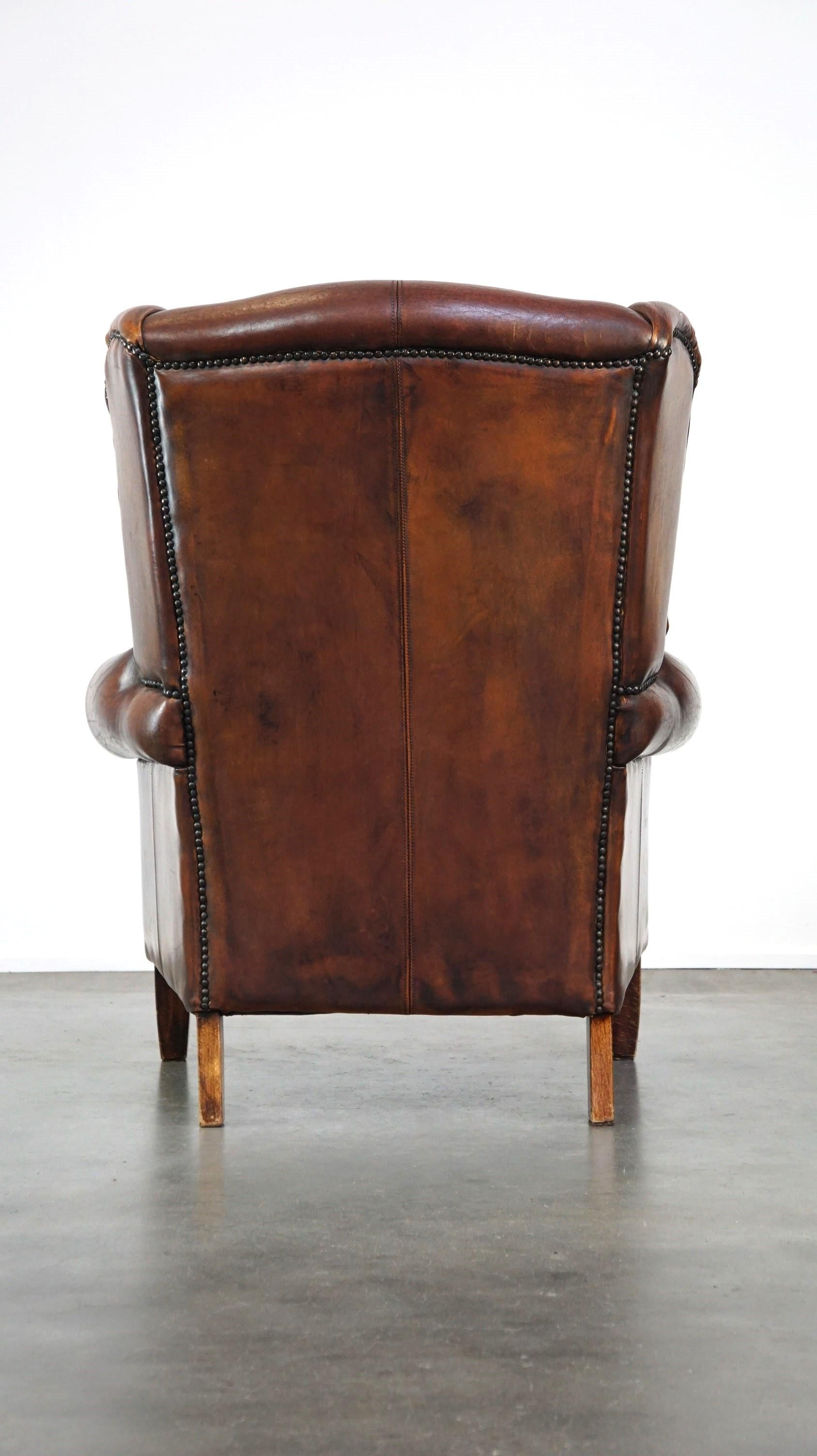 XXIe siècle et contemporain Luxueux fauteuil en peau de mouton avec coussin de siège fixe et confort d'assise haut en vente