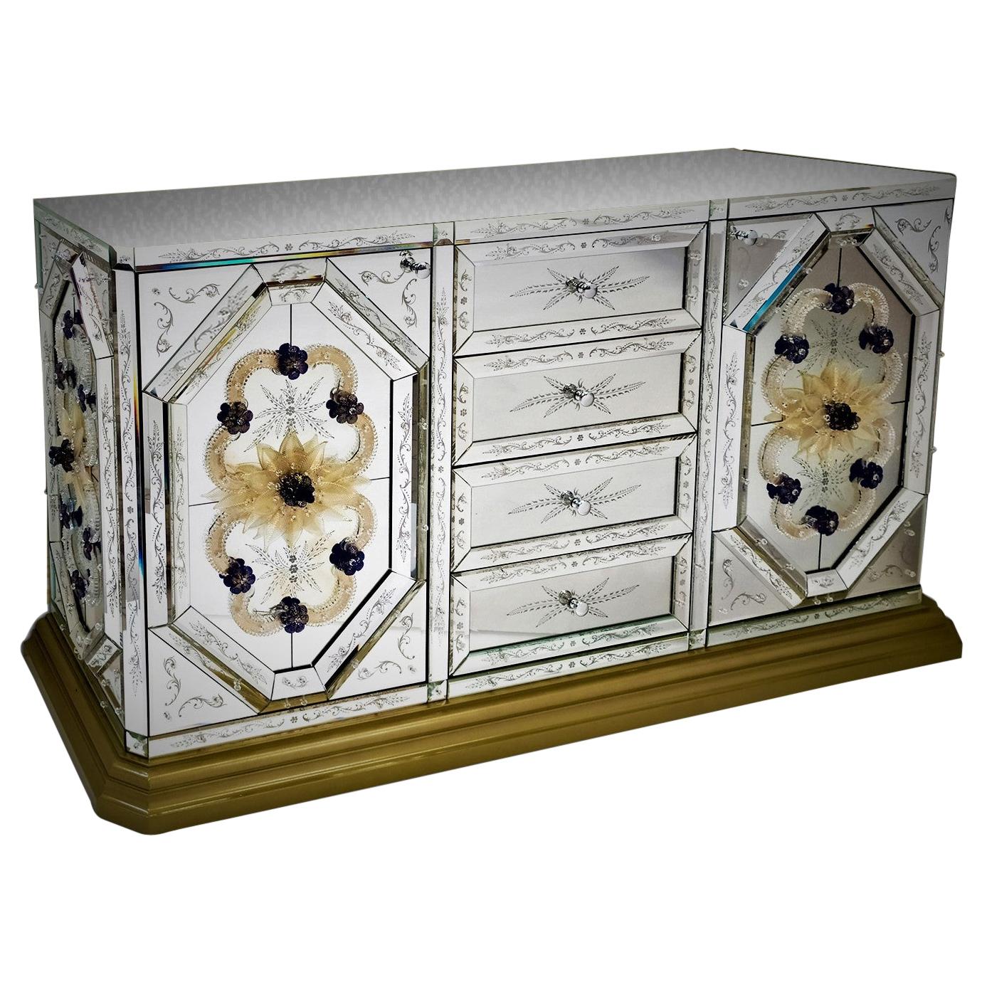 Luxurious Sideboard in Murano Glass Mirror, with Hand-Engraved, by Fratelli Tosi