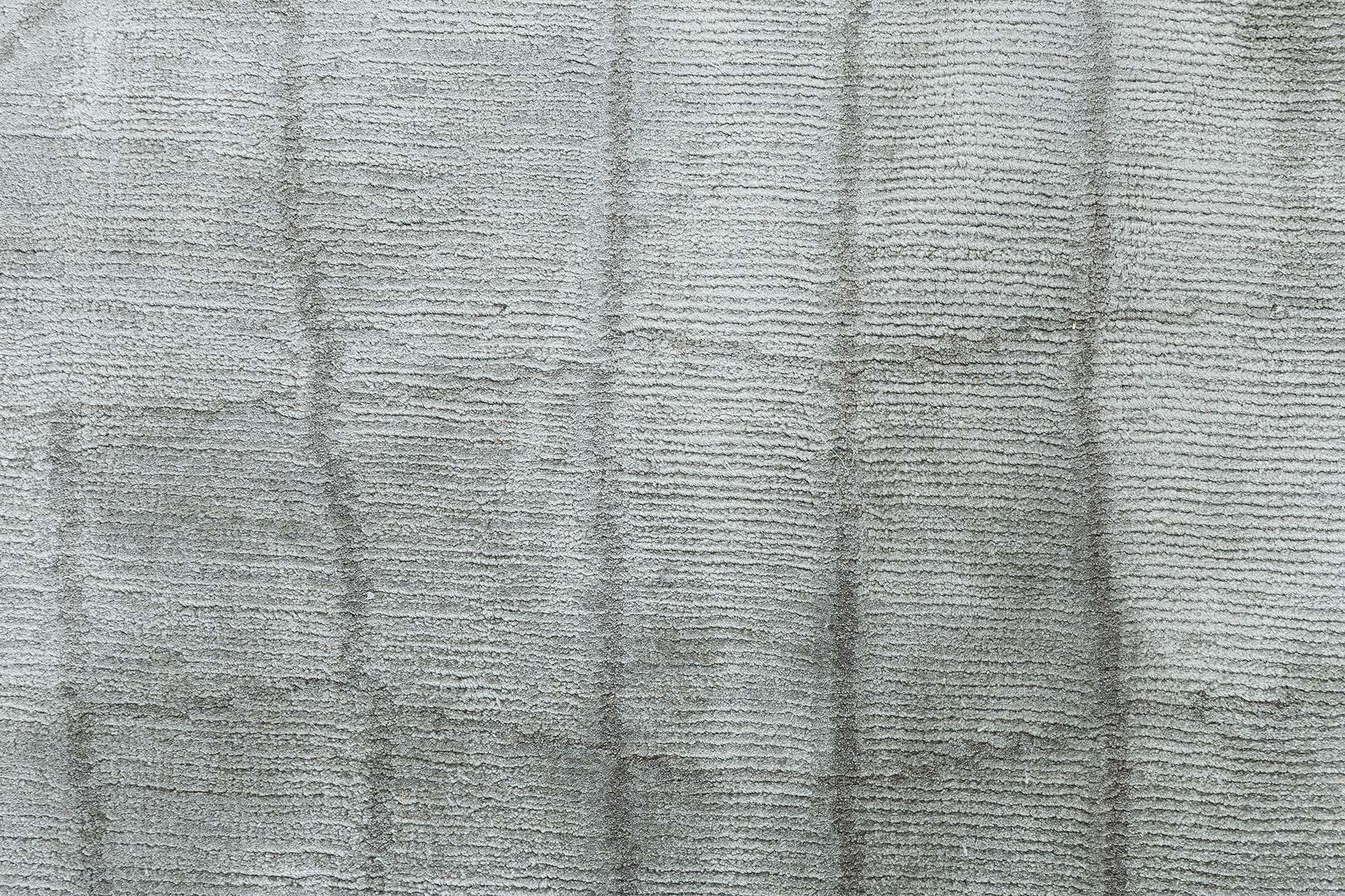 Contemporary Silk Rug with Grey Crocodile Skin Design by Doris Leslie Blau
Size: 6'0