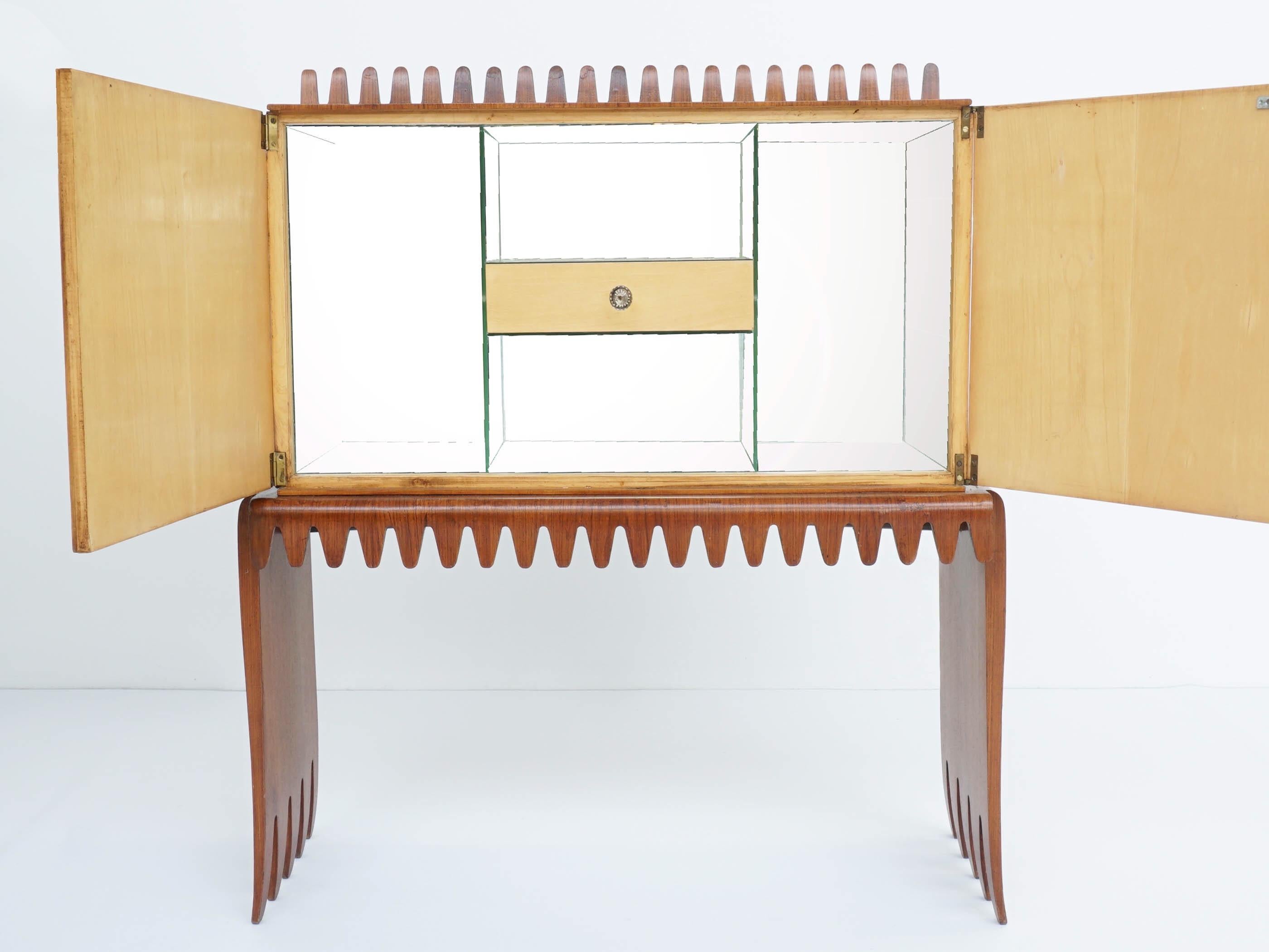 Luxurious Small Italian Dry Bar of Late 1940 Attributed to Paolo Buffa 2