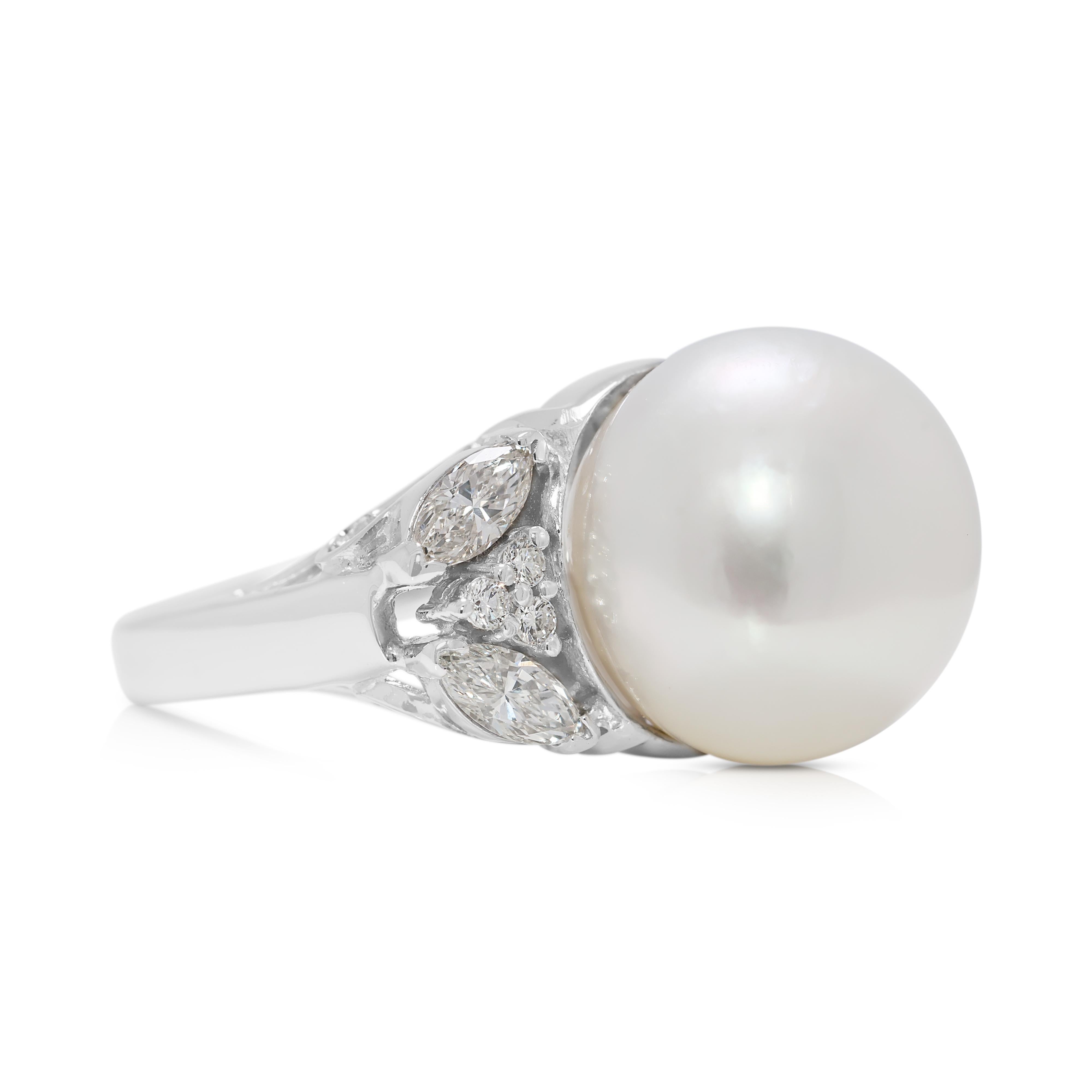 Lujoso Anillo de Perla del Mar del Sur y Diamante Natural de 0,86 ct en Oro Blanco de 18 quilates en Excelente estado para la venta en רמת גן, IL