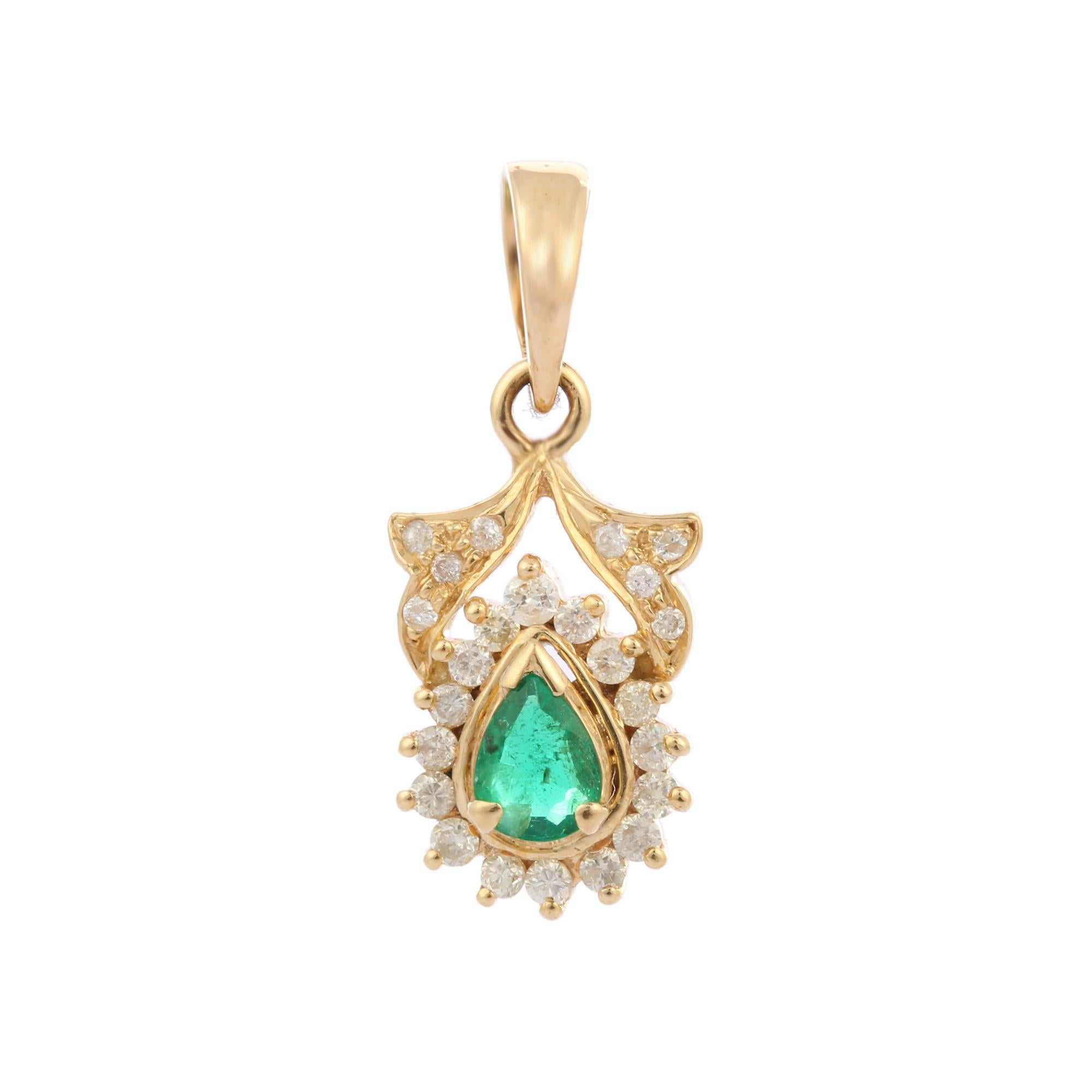 Women's Pear Cut Emerald Diamond Pendant 14k Yellow Gold, Bride To Be Gift For Women For Sale