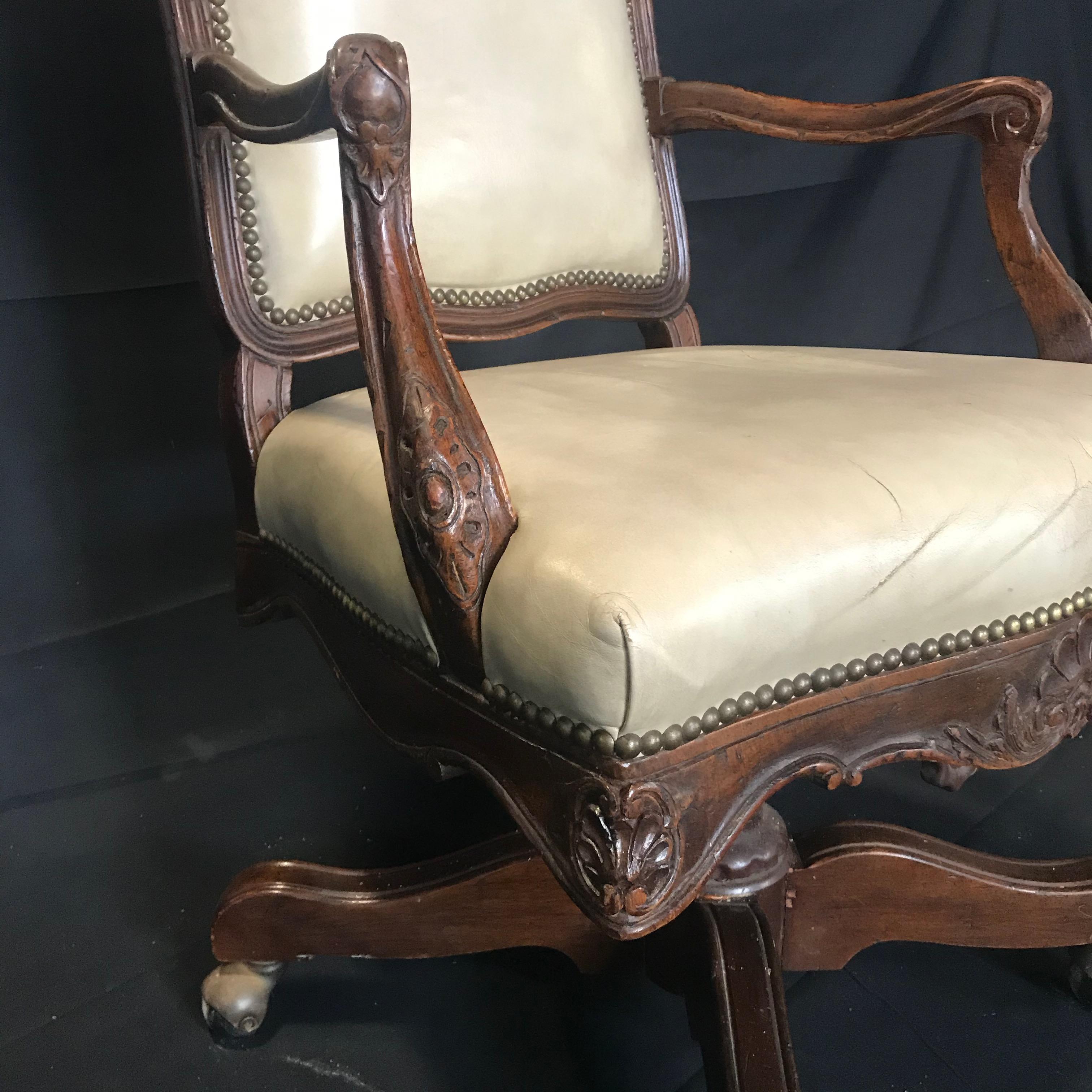 Luxurious Swivel French Louis XV Style Leather Desk Chair In Good Condition In Hopewell, NJ