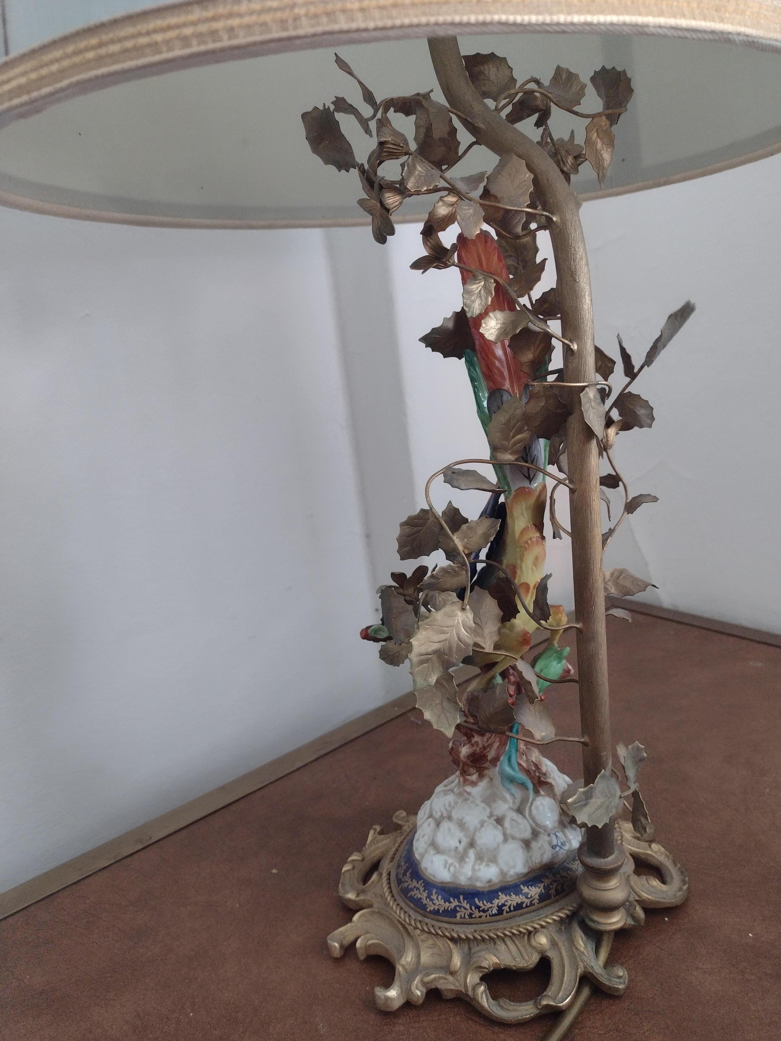 Luxurious Table Lamp with  Tropical Bird, Italy 1950s For Sale 3