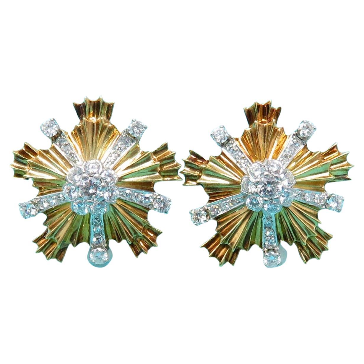 Contemporary Luxurious Tiffany & Co. 18k Platinum Diamond Earrings For Sale