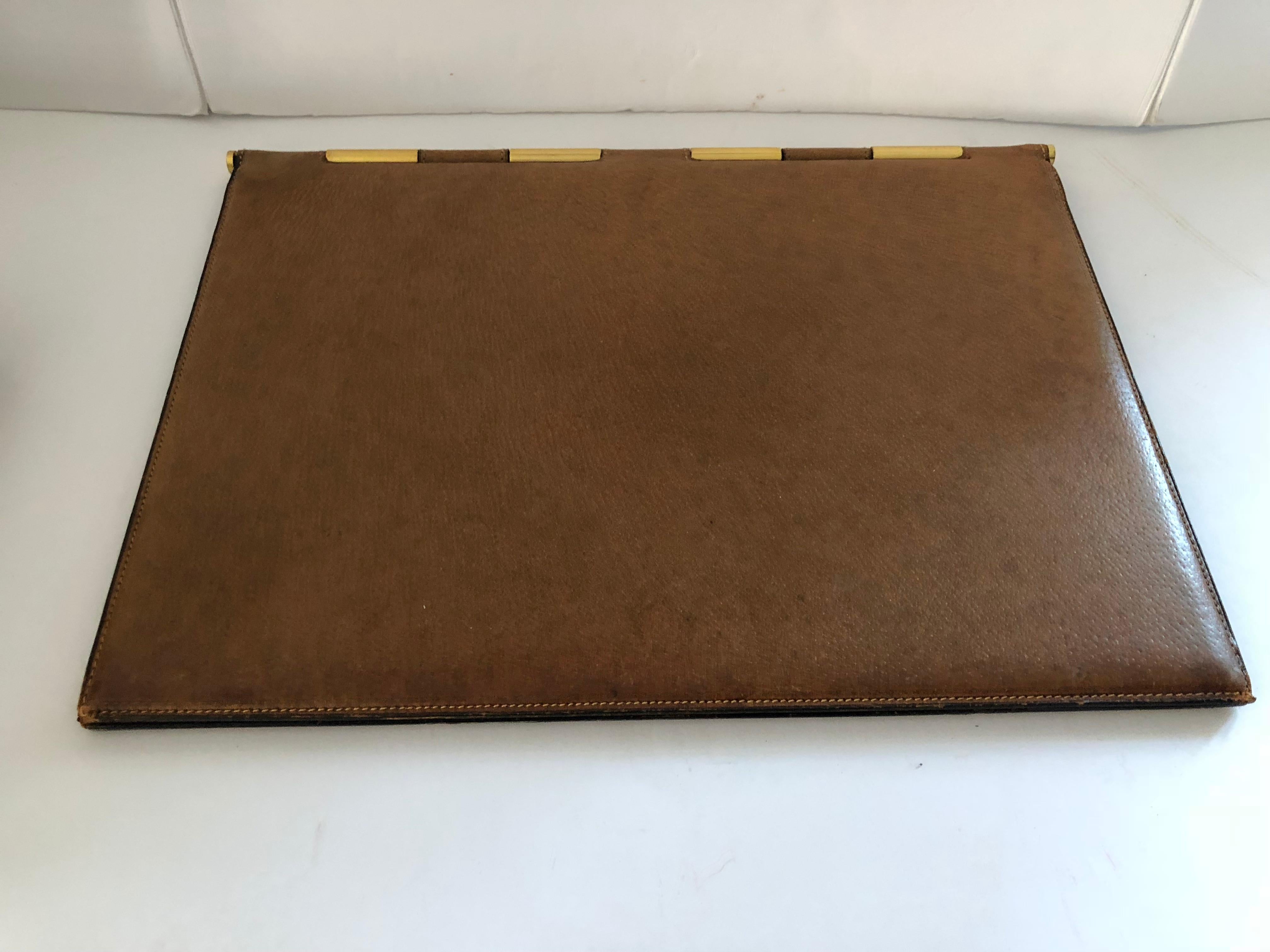 Luxurious Vintage Gucci Leather 4-Piece Desk Set In Excellent Condition In Hopewell, NJ